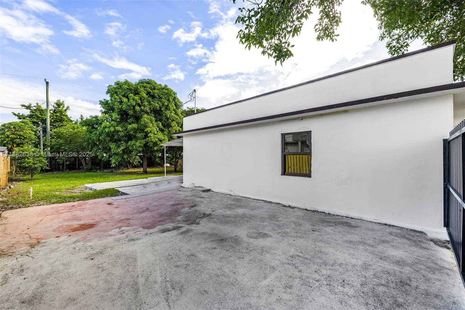 Small Image of 783 EAST 17TH ST, Hialeah Number 14