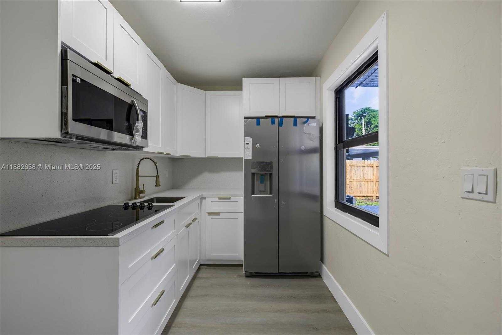 Small Image of 783 EAST 17TH ST, Hialeah Number 9