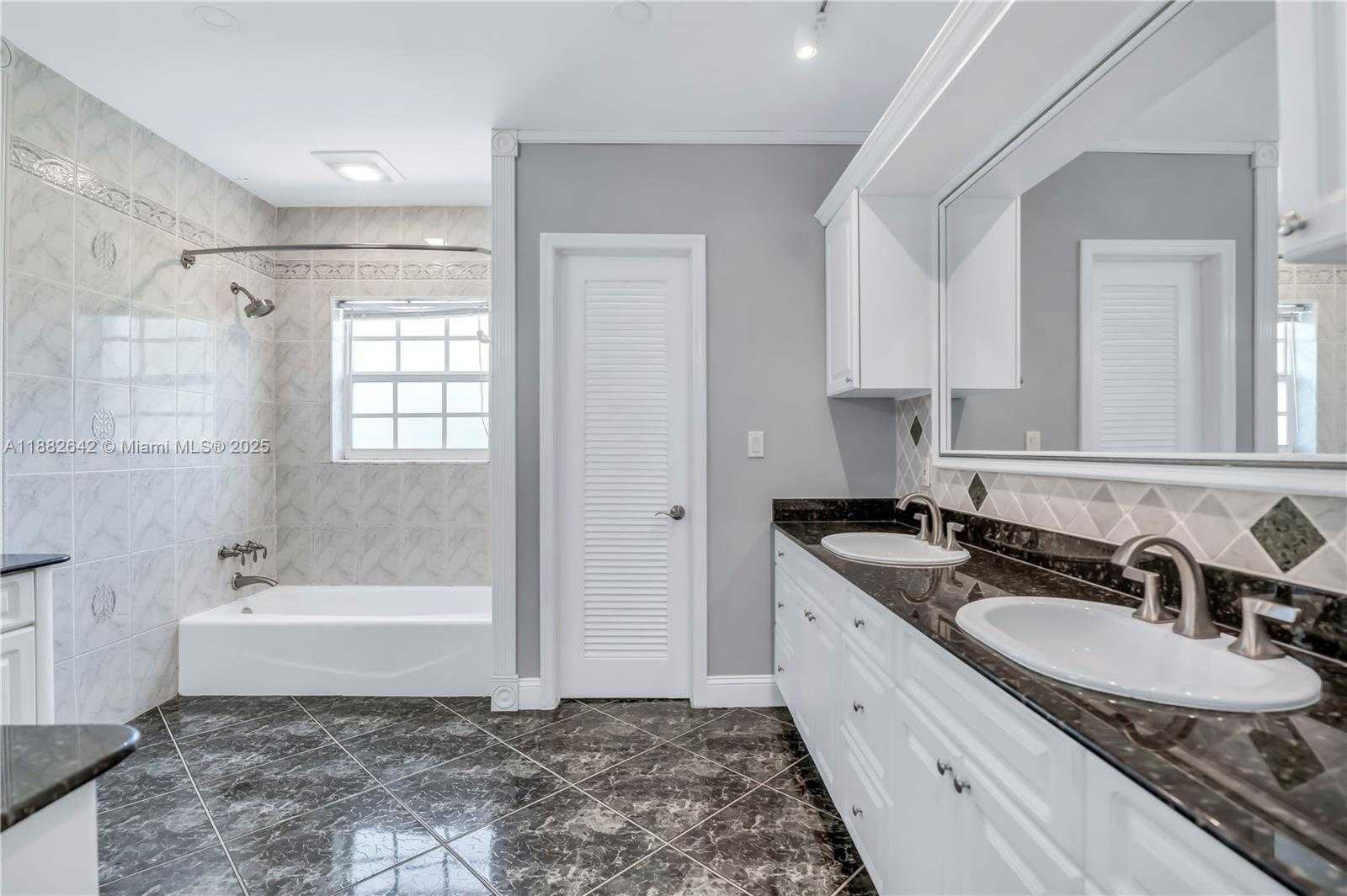 Small Image of 350 190TH ST, Sunny Isles Beach Number 15