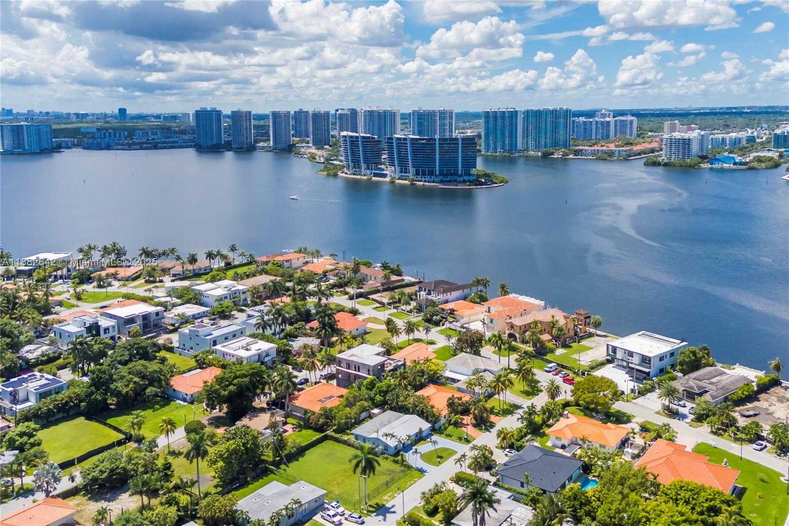 Small Image of 350 190TH ST, Sunny Isles Beach Number 36