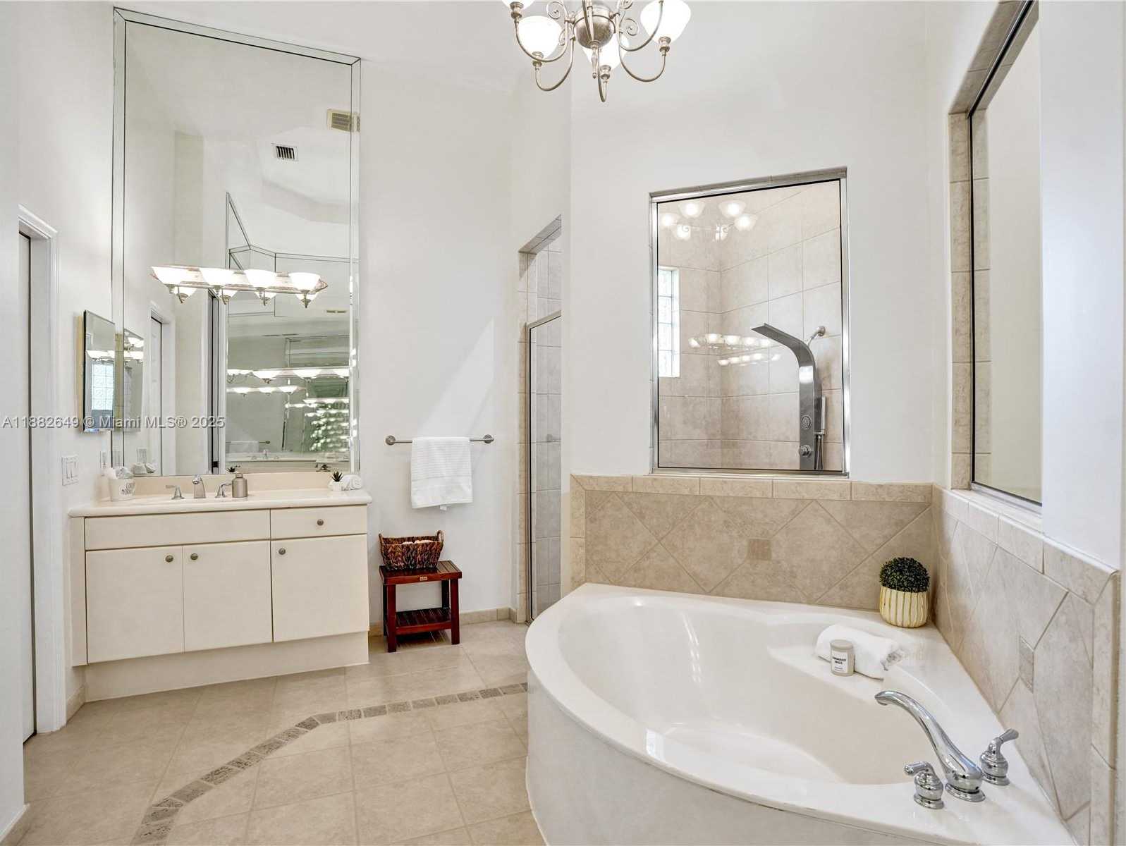 Small Image of 2496 EAGLE RUN DRIVE, Weston Number 13