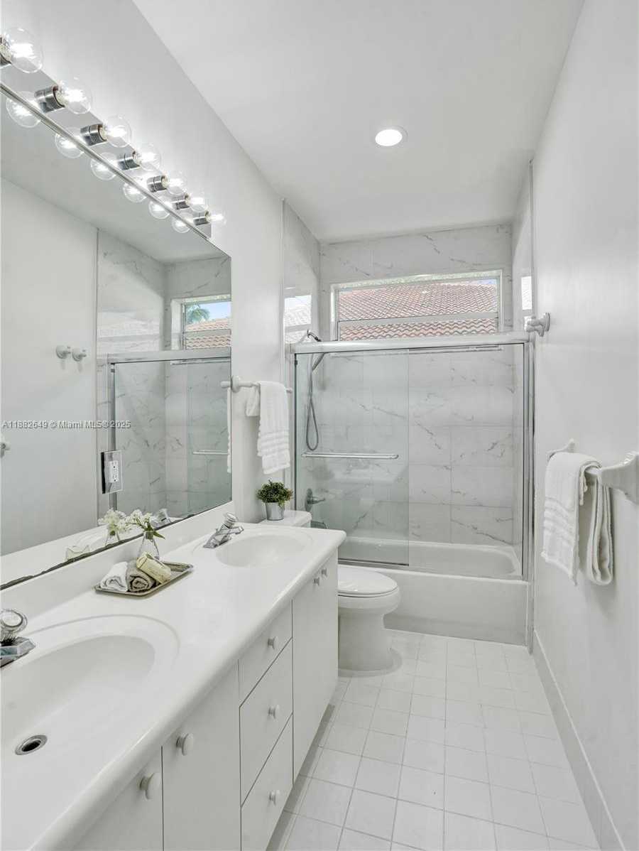 Small Image of 2496 EAGLE RUN DRIVE, Weston Number 15