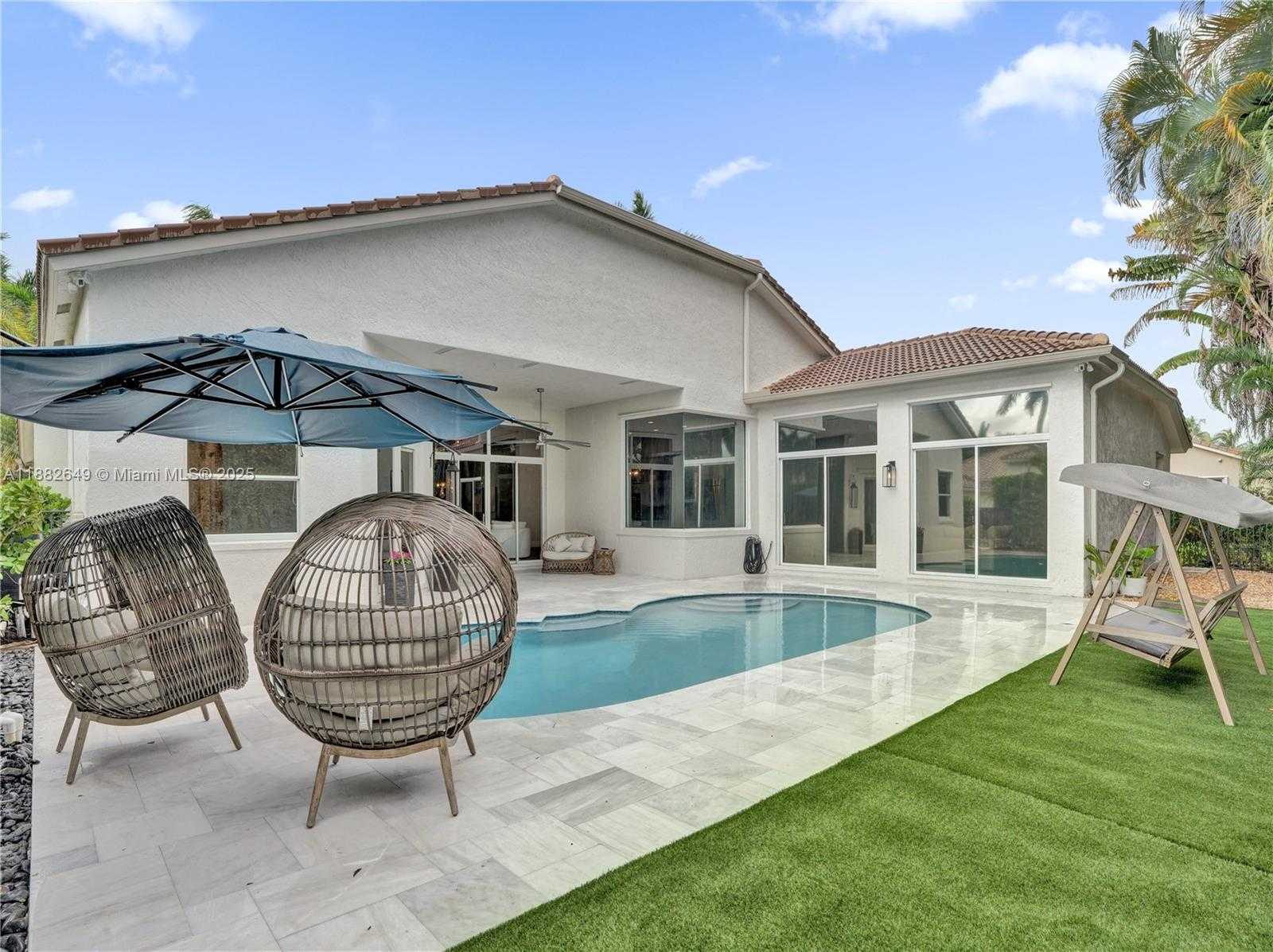 Small Image of 2496 EAGLE RUN DRIVE, Weston Number 2