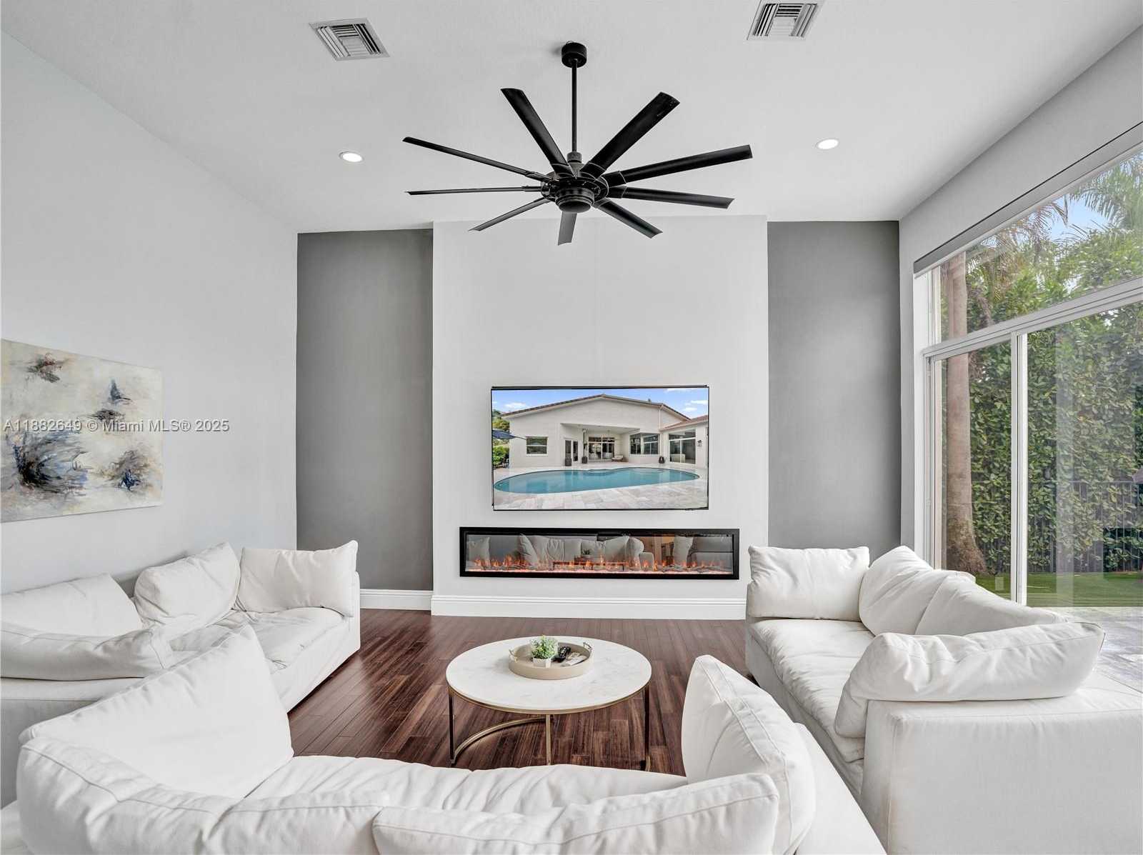 Small Image of 2496 EAGLE RUN DRIVE, Weston Number 20