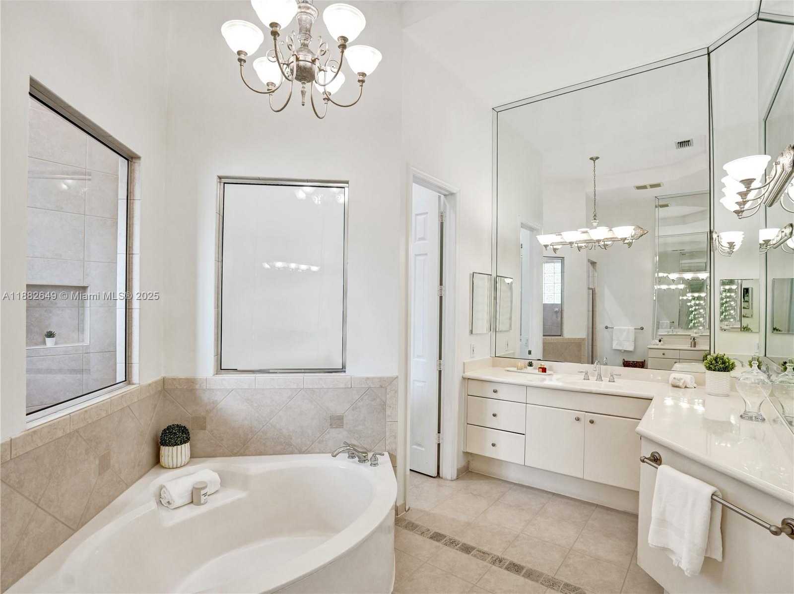 Small Image of 2496 EAGLE RUN DRIVE, Weston Number 26
