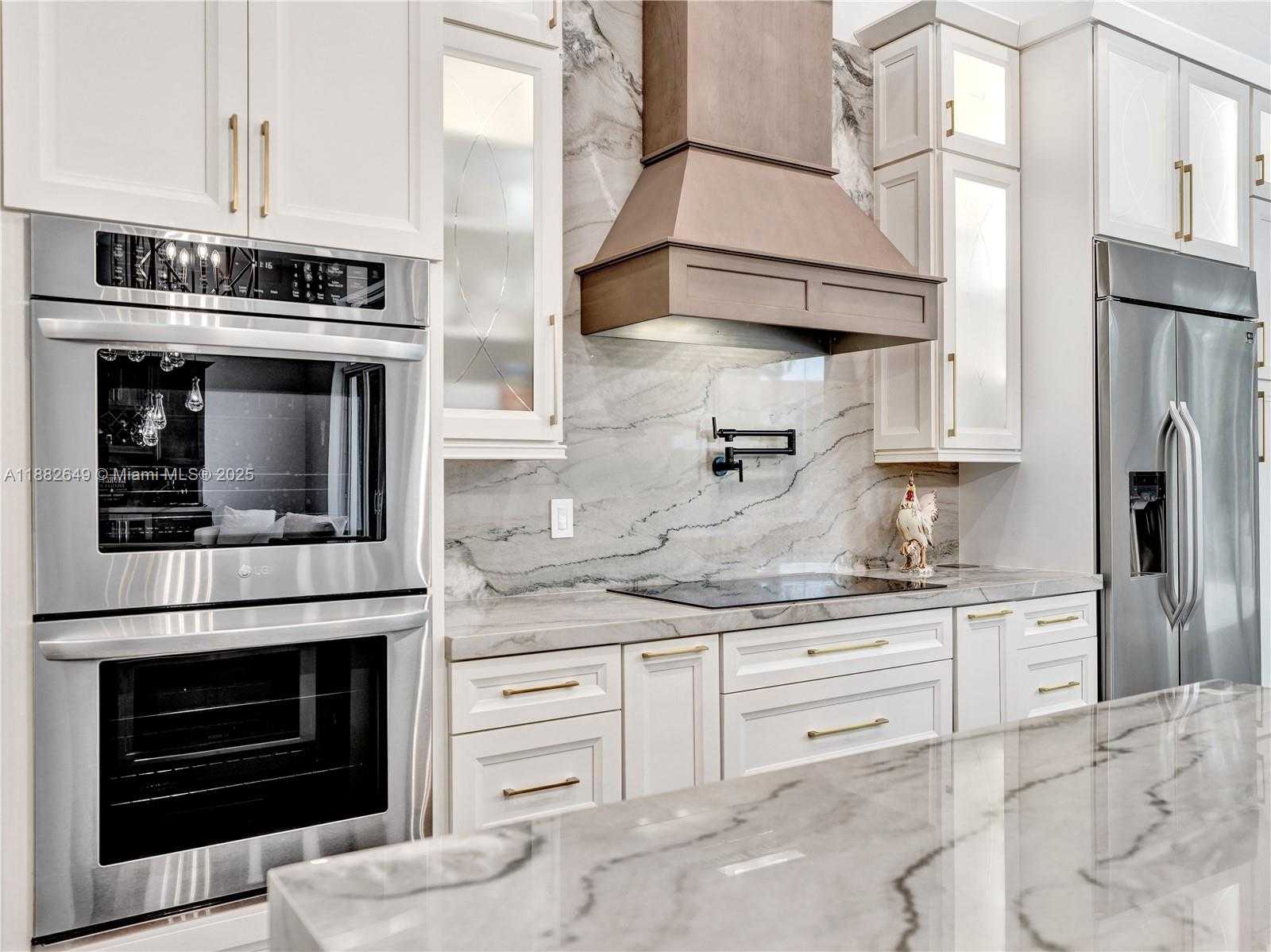 Small Image of 2496 EAGLE RUN DRIVE, Weston Number 30