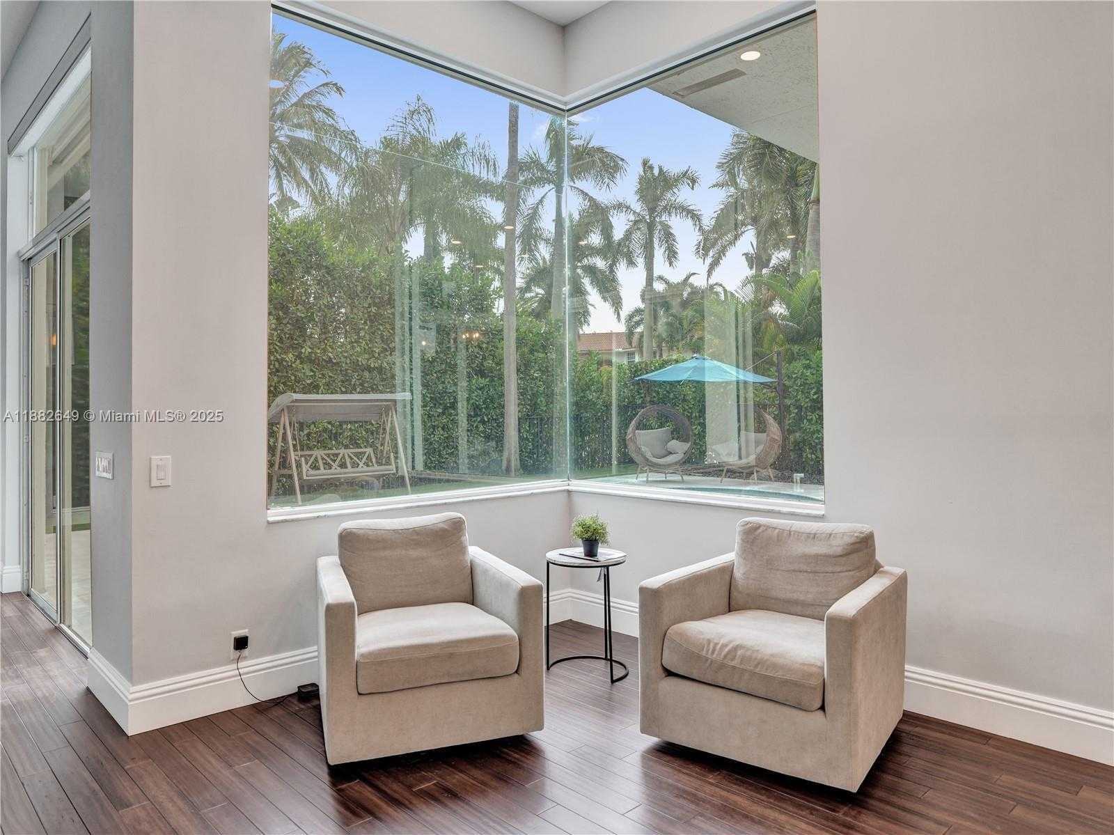 Small Image of 2496 EAGLE RUN DRIVE, Weston Number 34