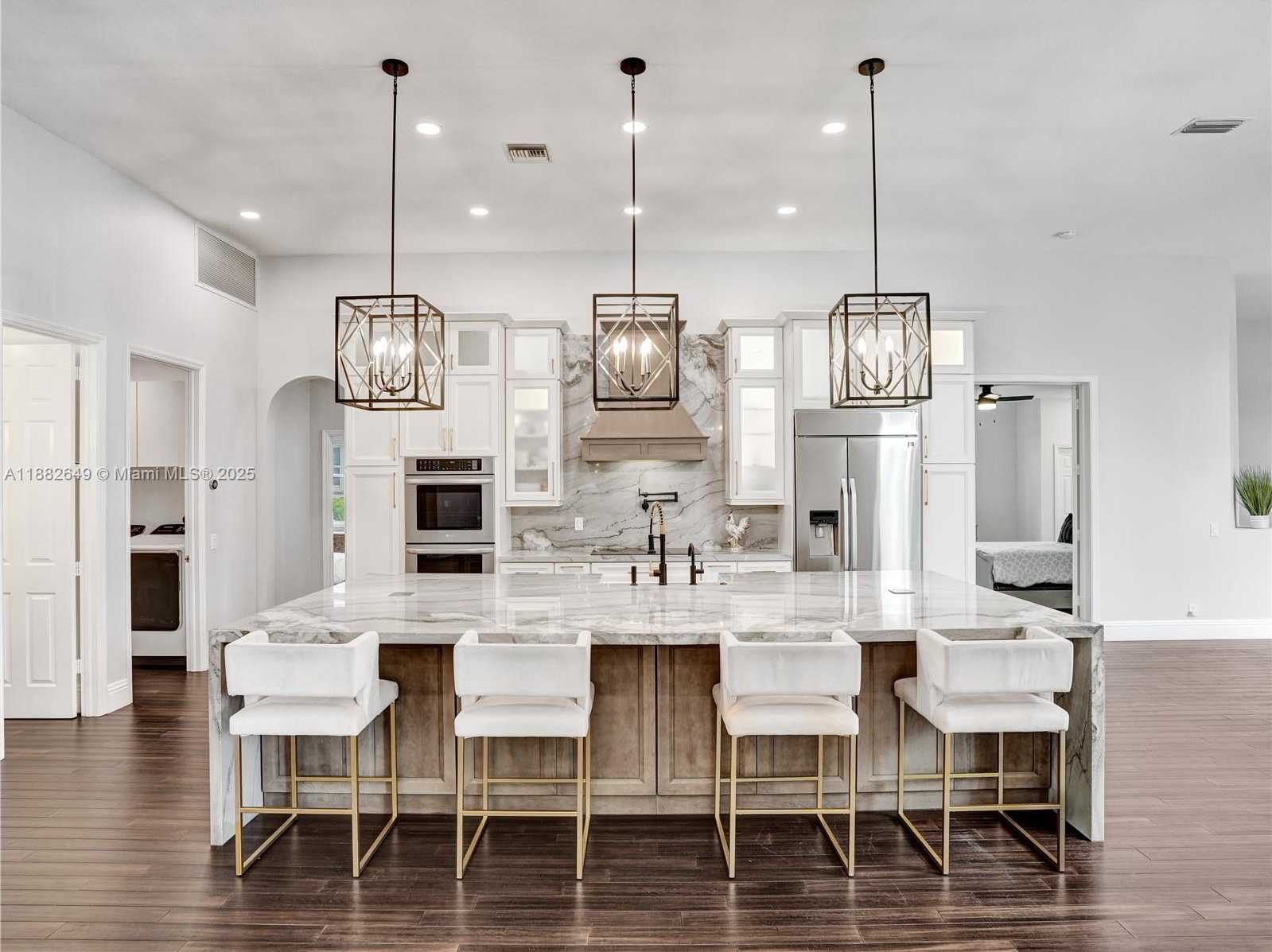 Small Image of 2496 EAGLE RUN DRIVE, Weston Number 35