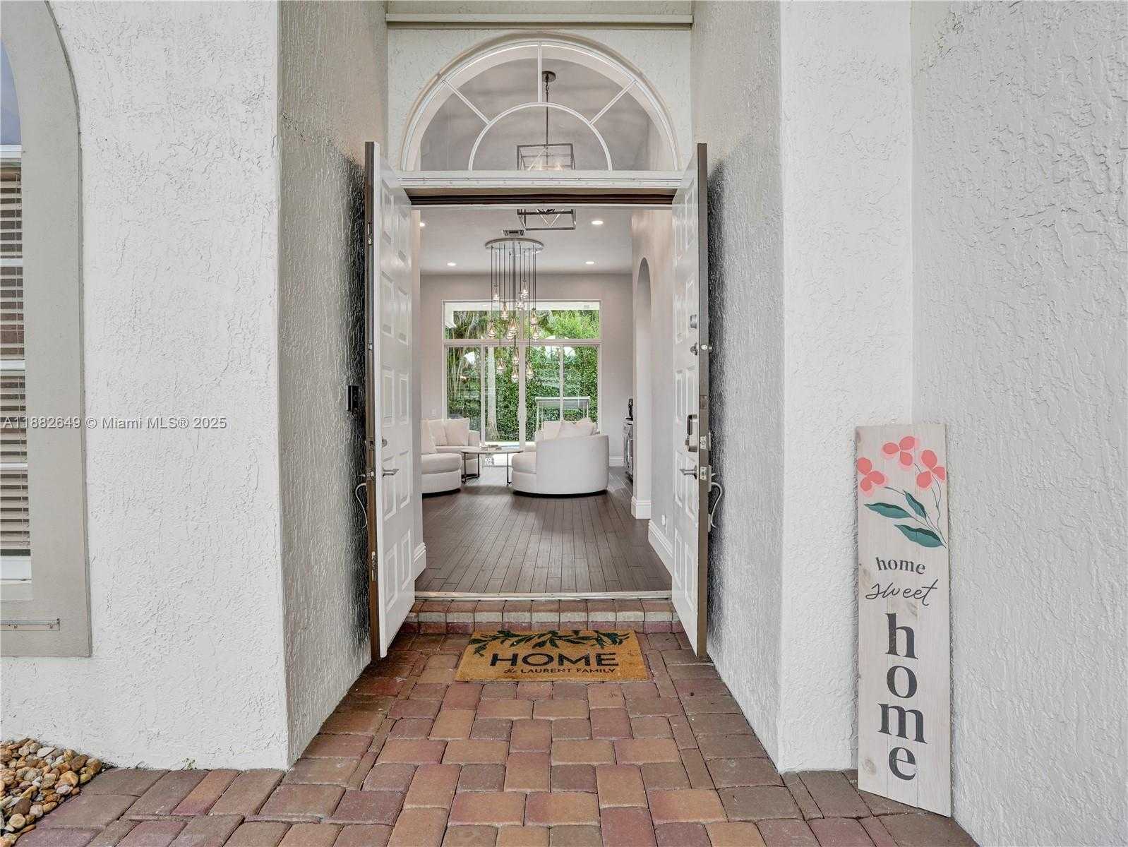 Small Image of 2496 EAGLE RUN DRIVE, Weston Number 37