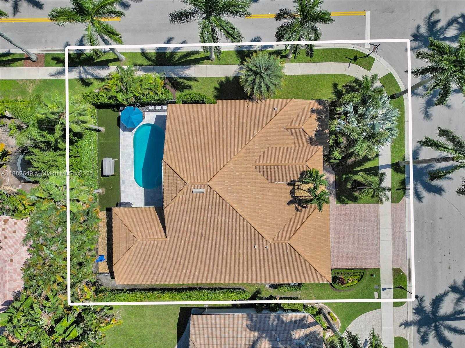 Small Image of 2496 EAGLE RUN DRIVE, Weston Number 4