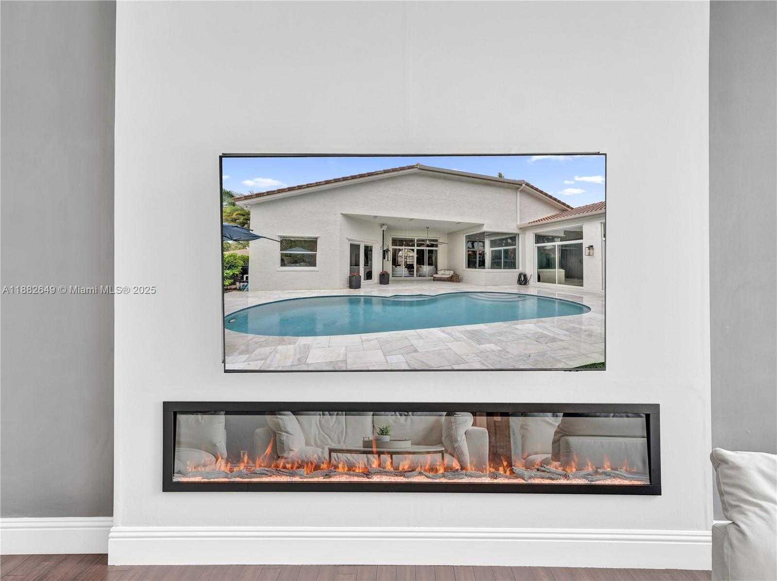 Small Image of 2496 EAGLE RUN DRIVE, Weston Number 40