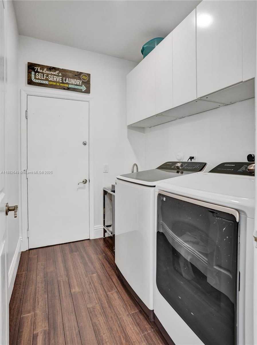 Small Image of 2496 EAGLE RUN DRIVE, Weston Number 48