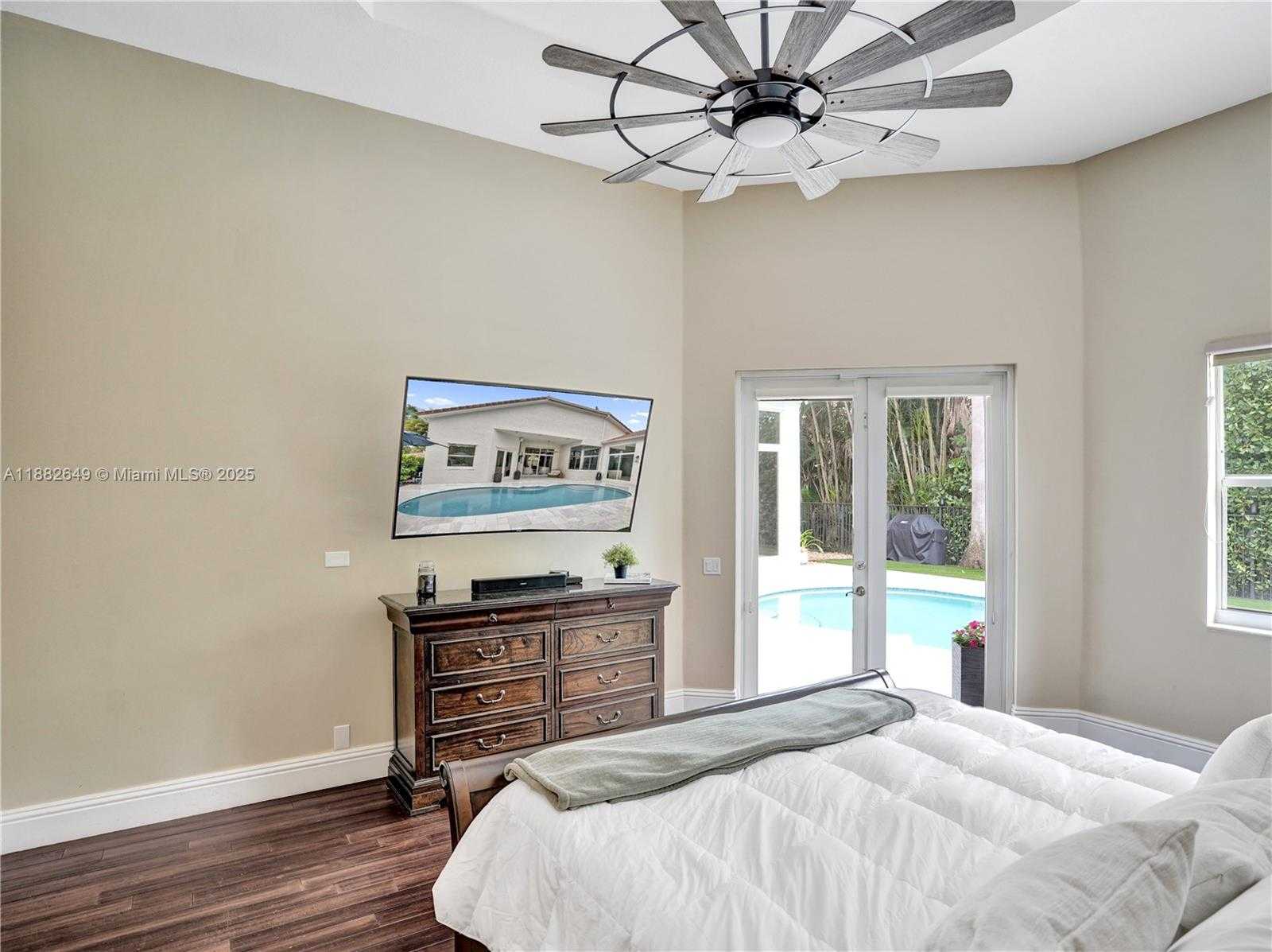 Small Image of 2496 EAGLE RUN DRIVE, Weston Number 49