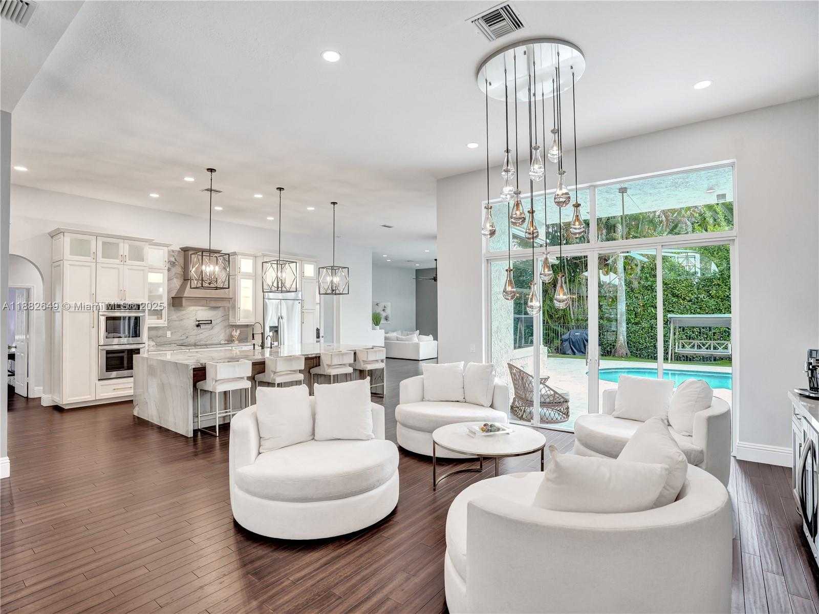 Small Image of 2496 EAGLE RUN DRIVE, Weston Number 5