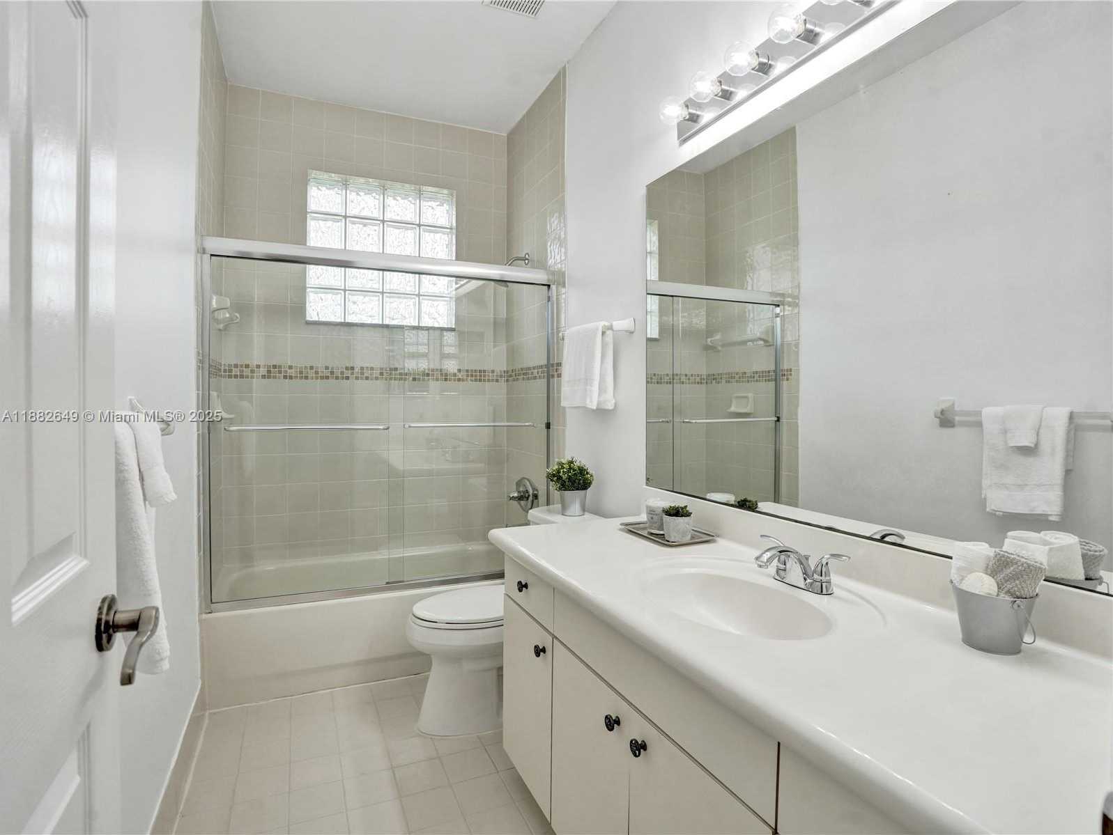 Small Image of 2496 EAGLE RUN DRIVE, Weston Number 56