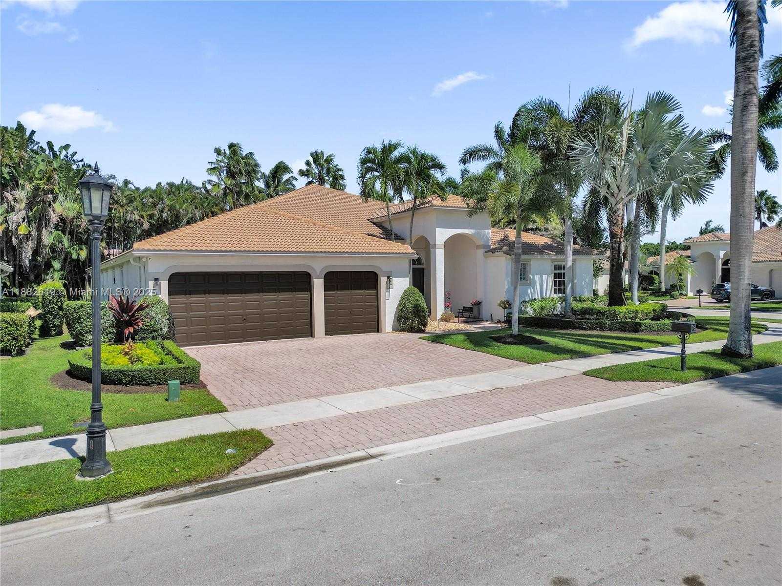 Small Image of 2496 EAGLE RUN DRIVE, Weston Number 63