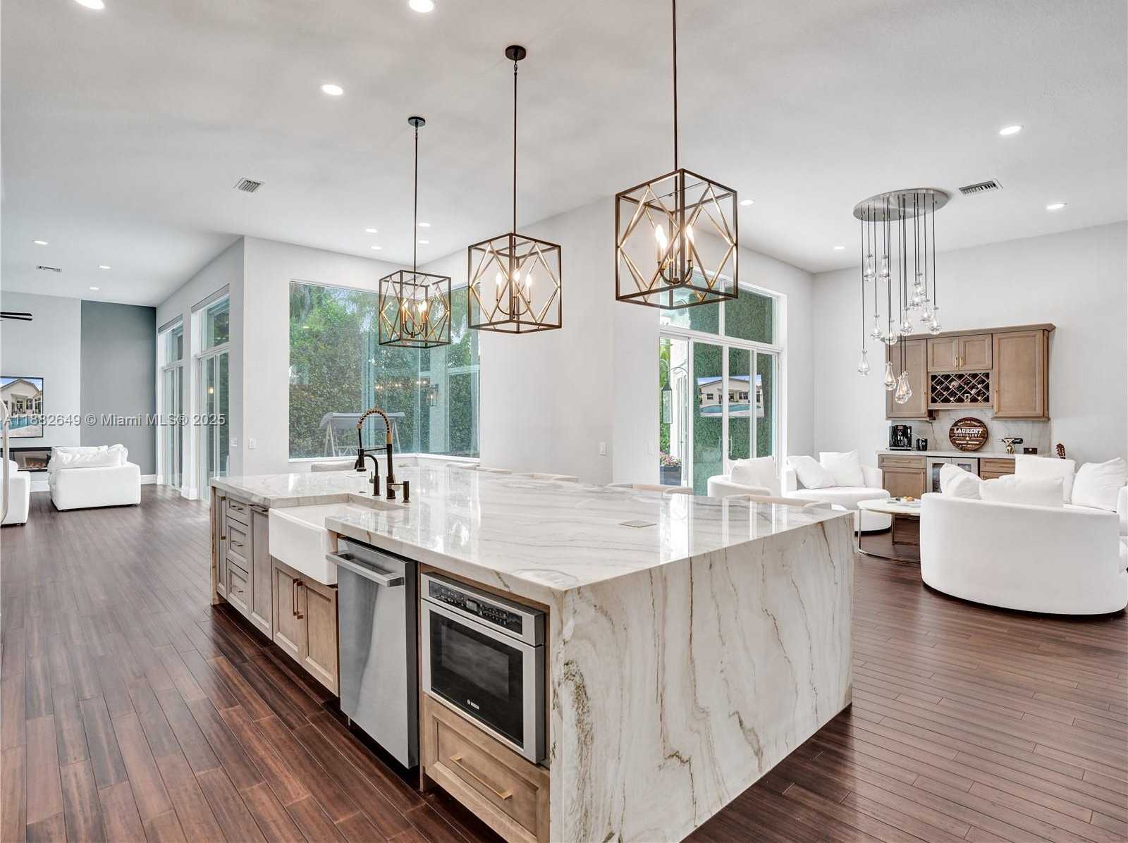 Small Image of 2496 EAGLE RUN DRIVE, Weston Number 7