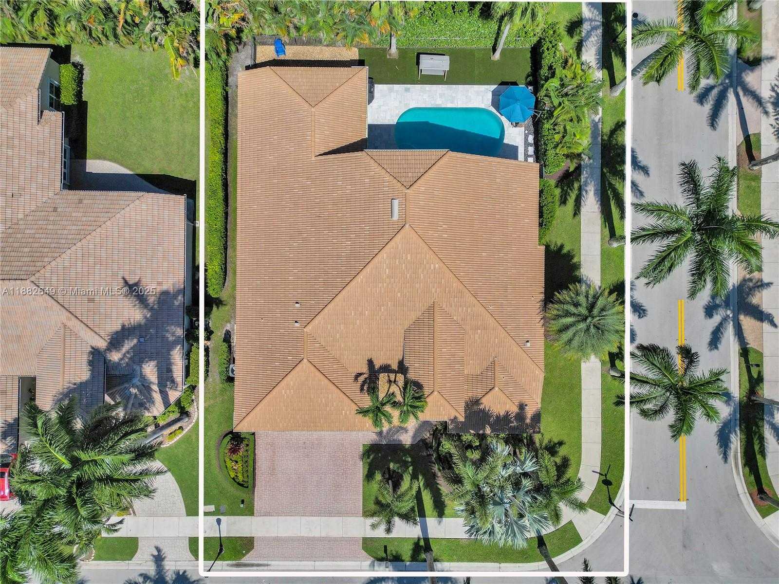 Small Image of 2496 EAGLE RUN DRIVE, Weston Number 71