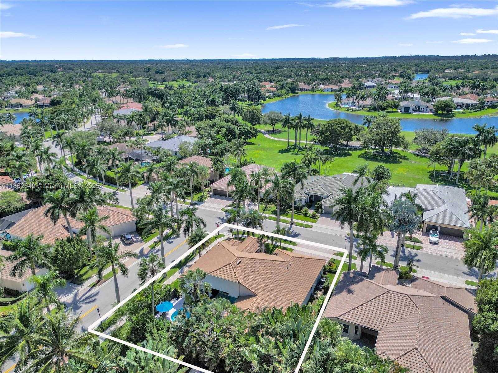 Small Image of 2496 EAGLE RUN DRIVE, Weston Number 74