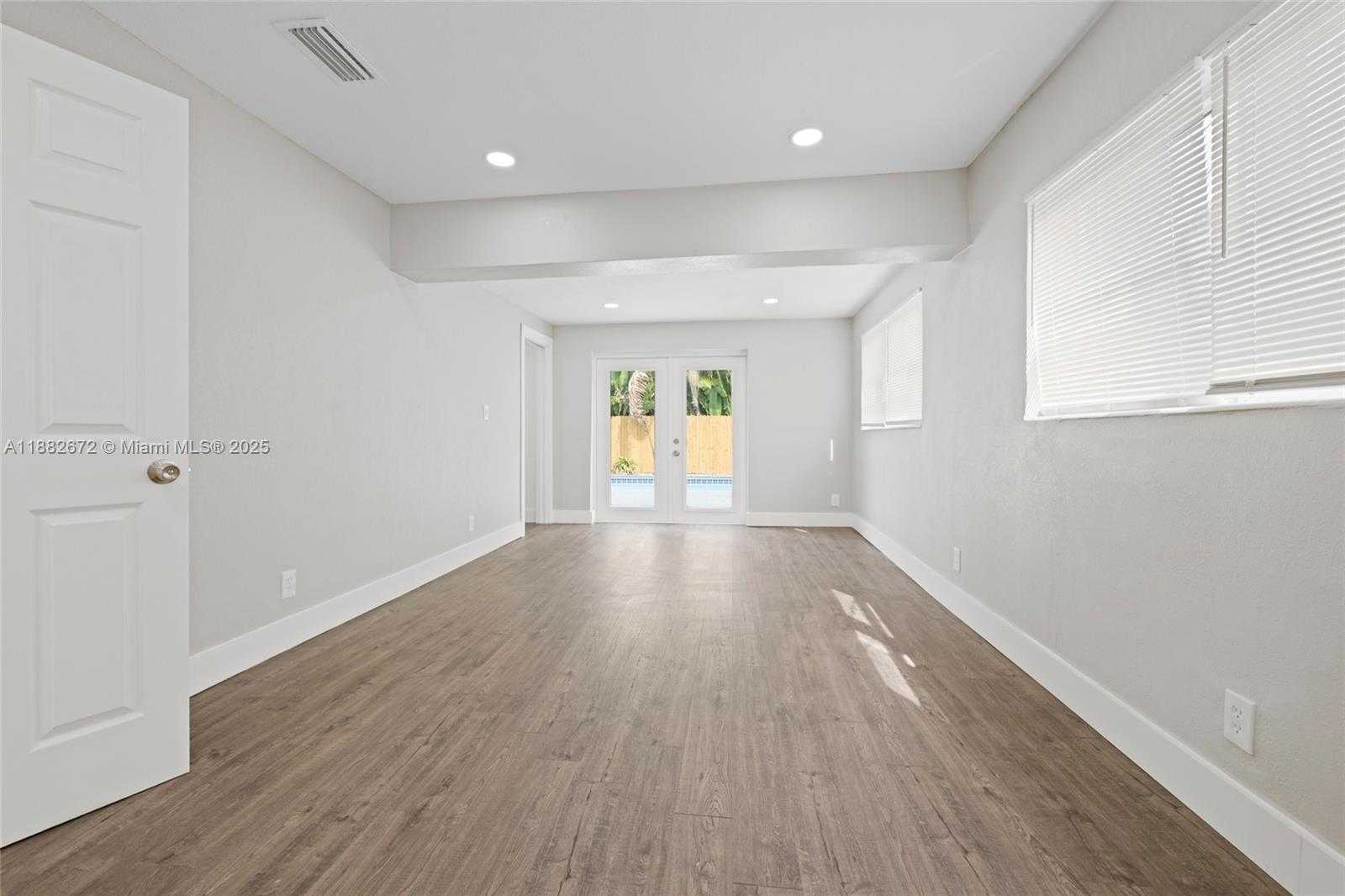 Small Image of 1410 SOUTH WEST 34TH TER, Fort Lauderdale Number 15