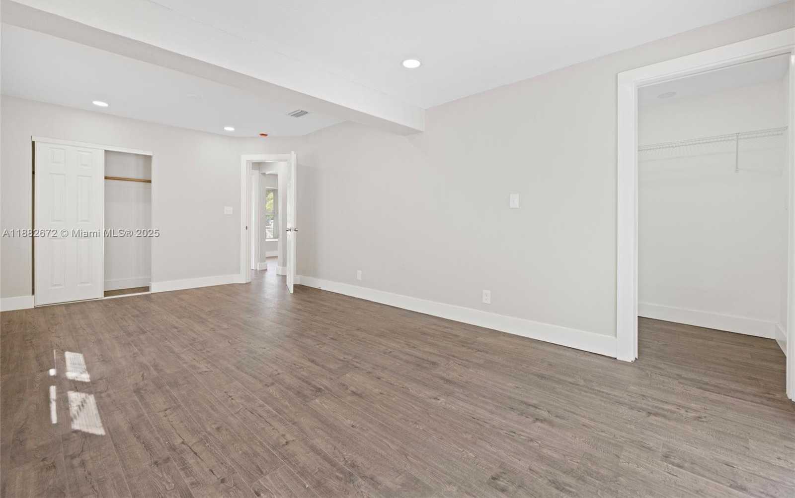 Small Image of 1410 SOUTH WEST 34TH TER, Fort Lauderdale Number 16