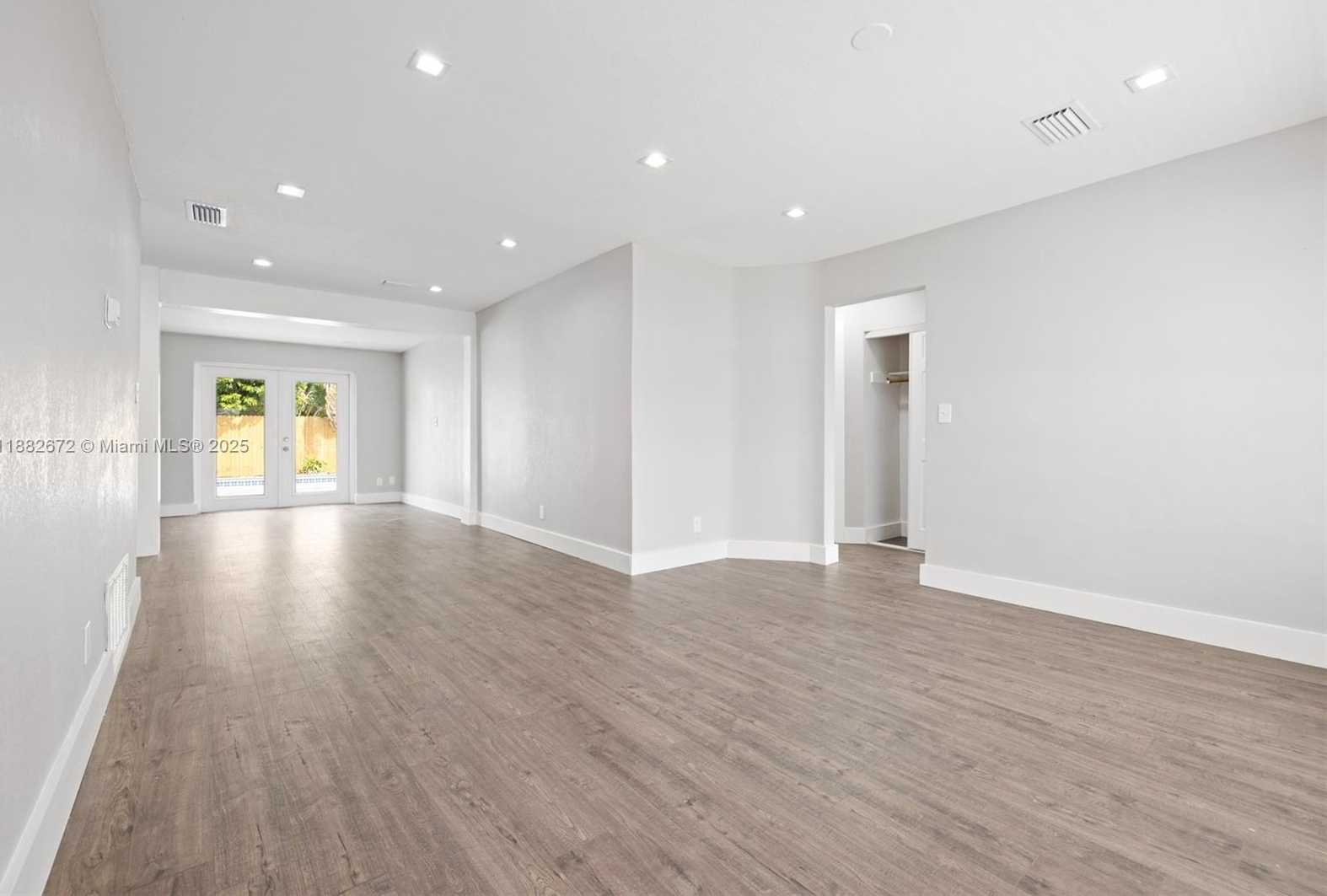 Small Image of 1410 SOUTH WEST 34TH TER, Fort Lauderdale Number 22