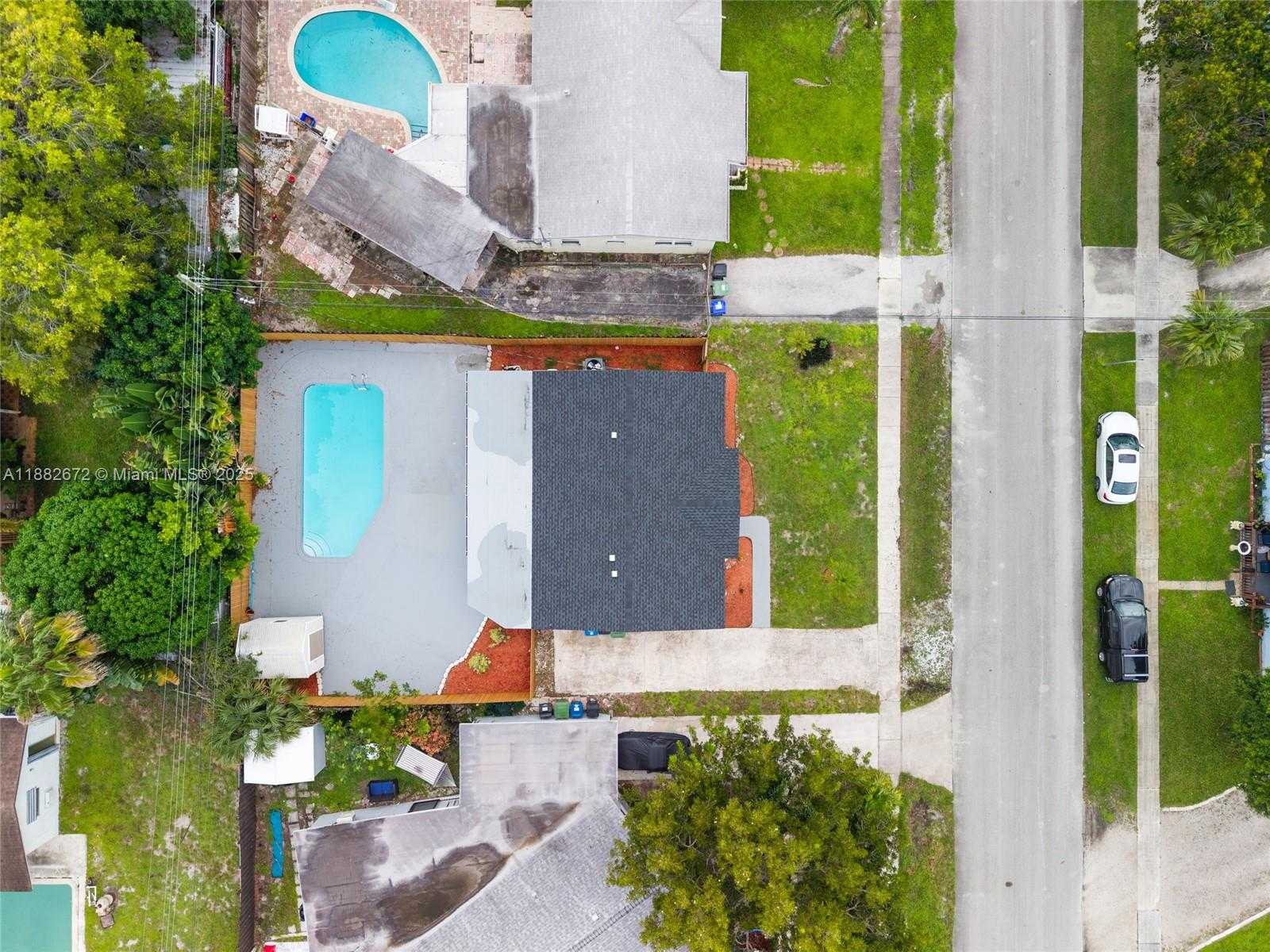 Small Image of 1410 SOUTH WEST 34TH TER, Fort Lauderdale Number 5