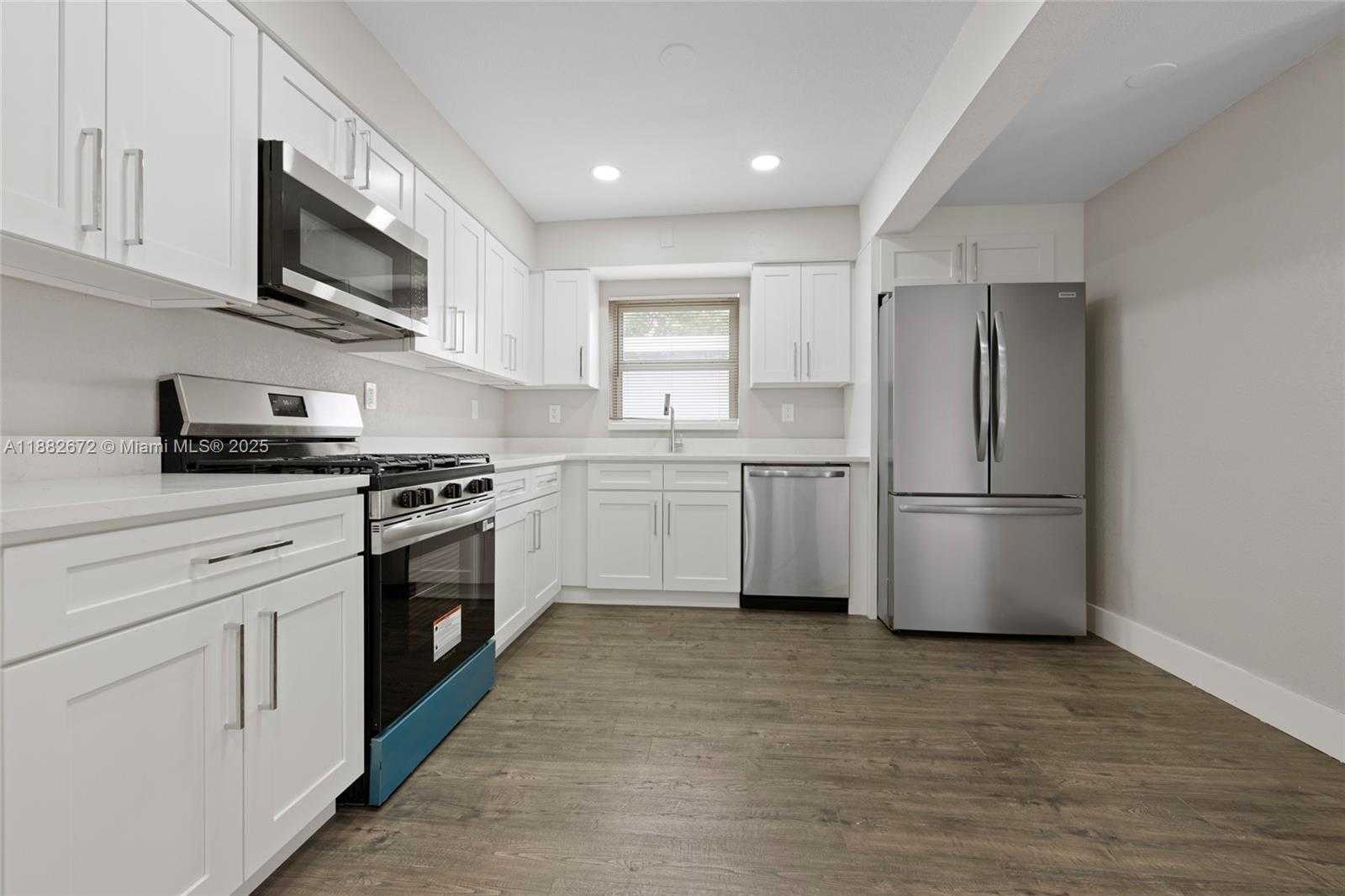 Small Image of 1410 SOUTH WEST 34TH TER, Fort Lauderdale Number 8
