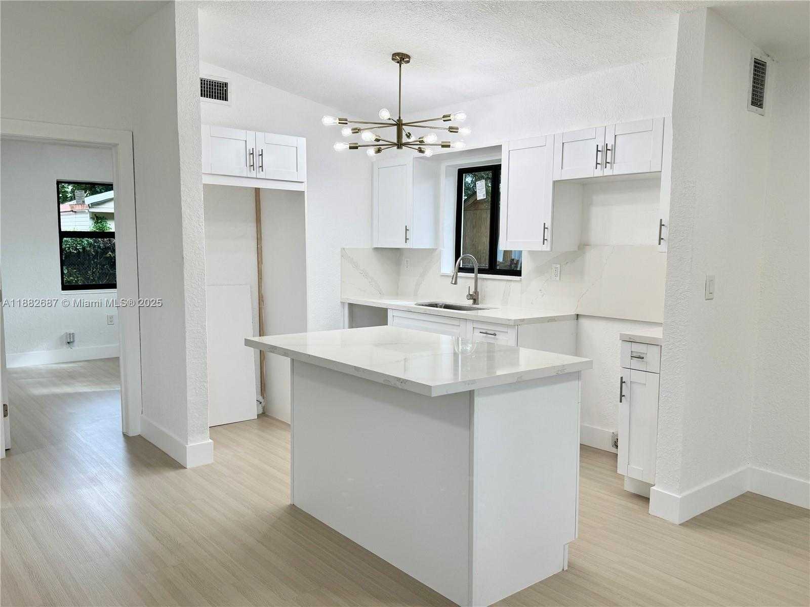 Small Image of 3101 NORTH WEST 164TH TER, Miami Gardens Number 13