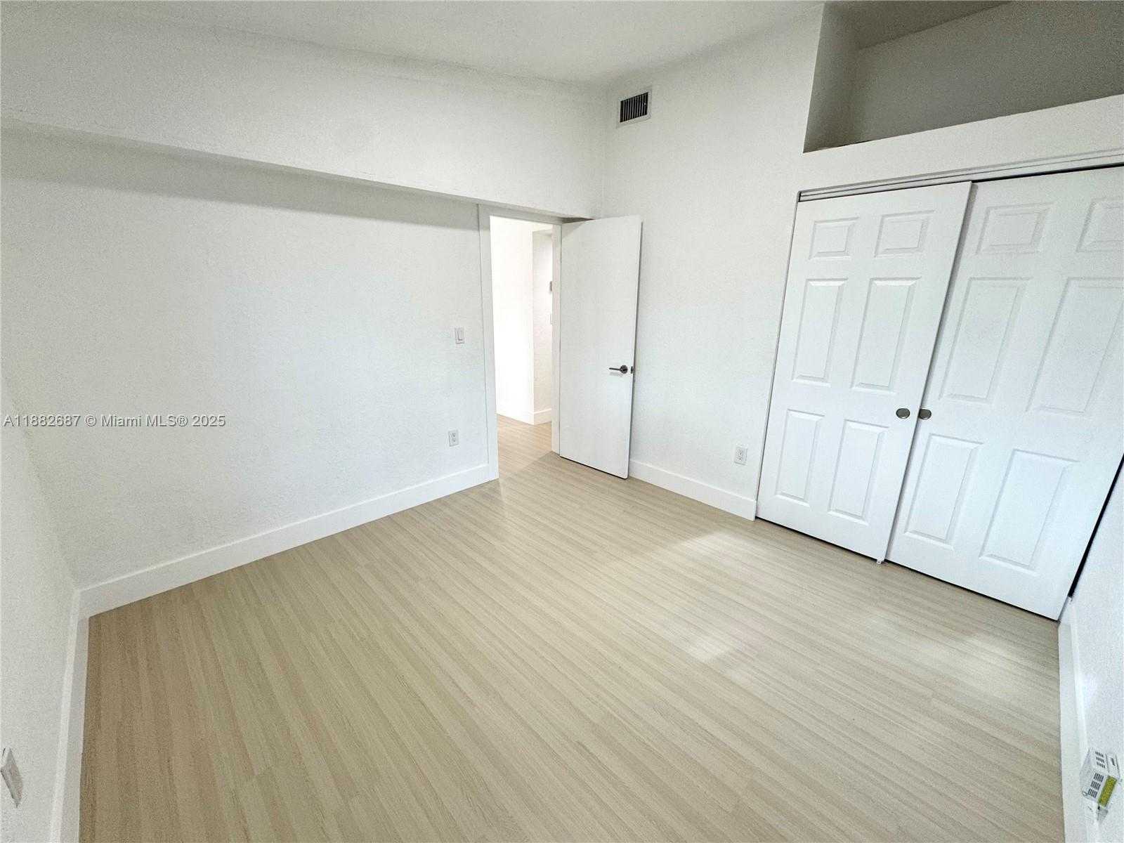 Small Image of 3101 NORTH WEST 164TH TER, Miami Gardens Number 17