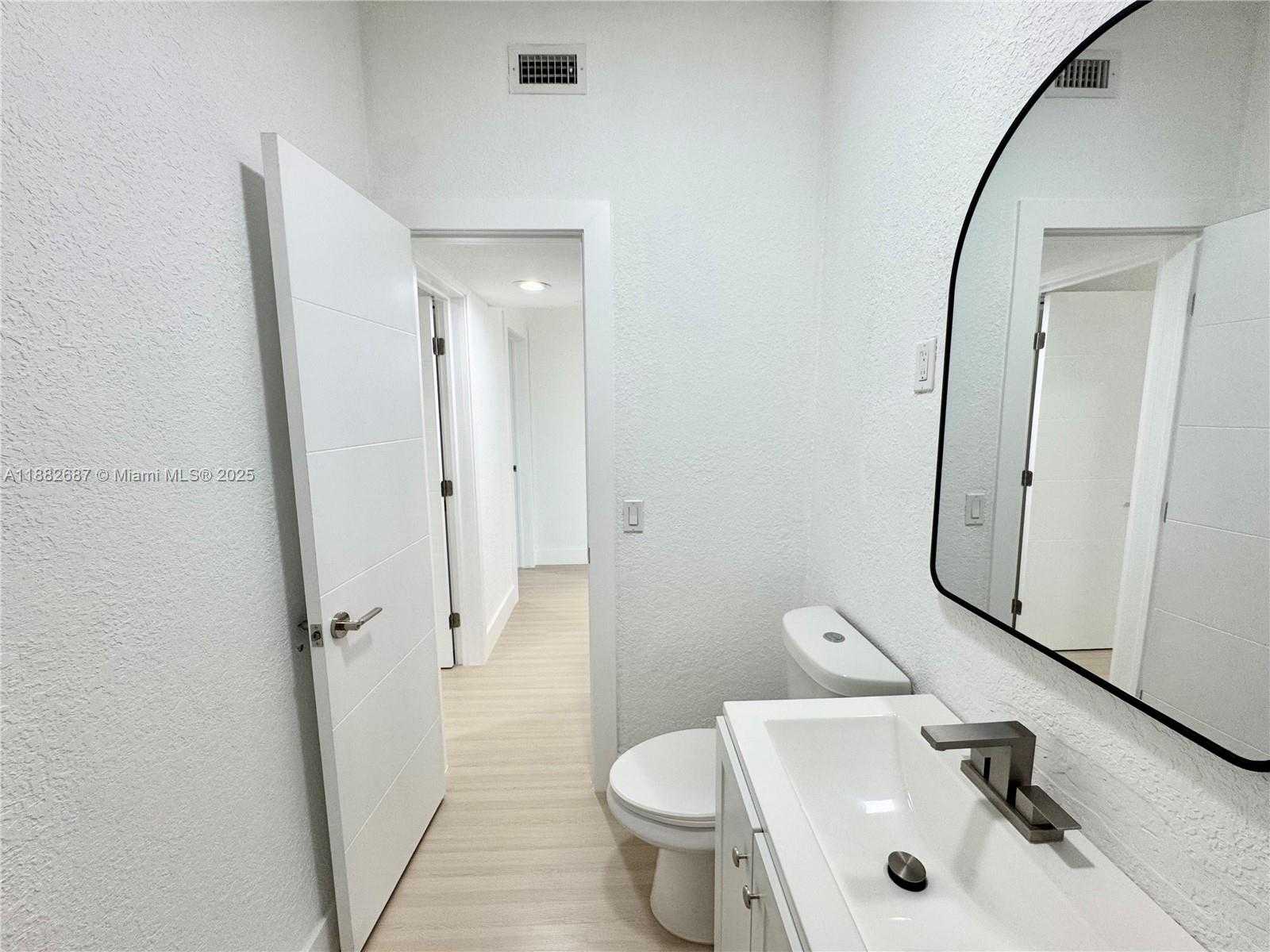 Small Image of 3101 NORTH WEST 164TH TER, Miami Gardens Number 19