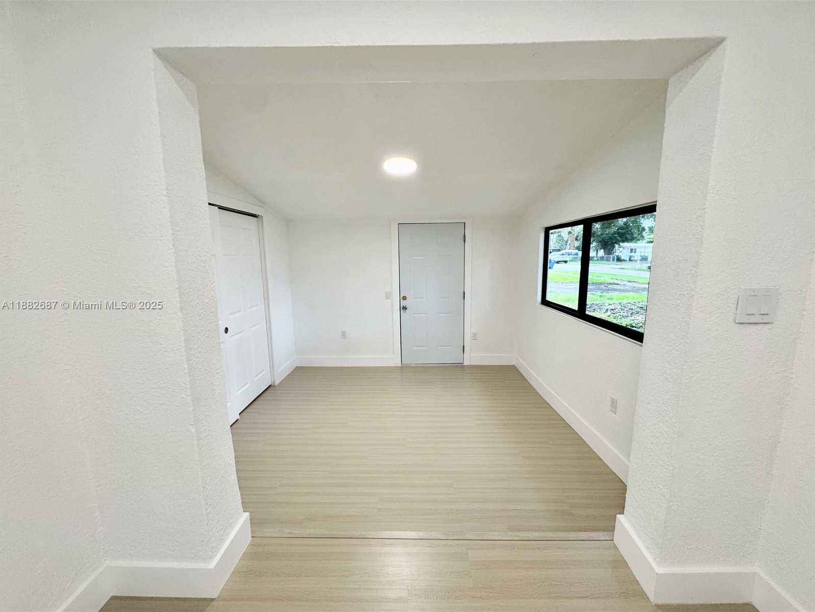Small Image of 3101 NORTH WEST 164TH TER, Miami Gardens Number 22