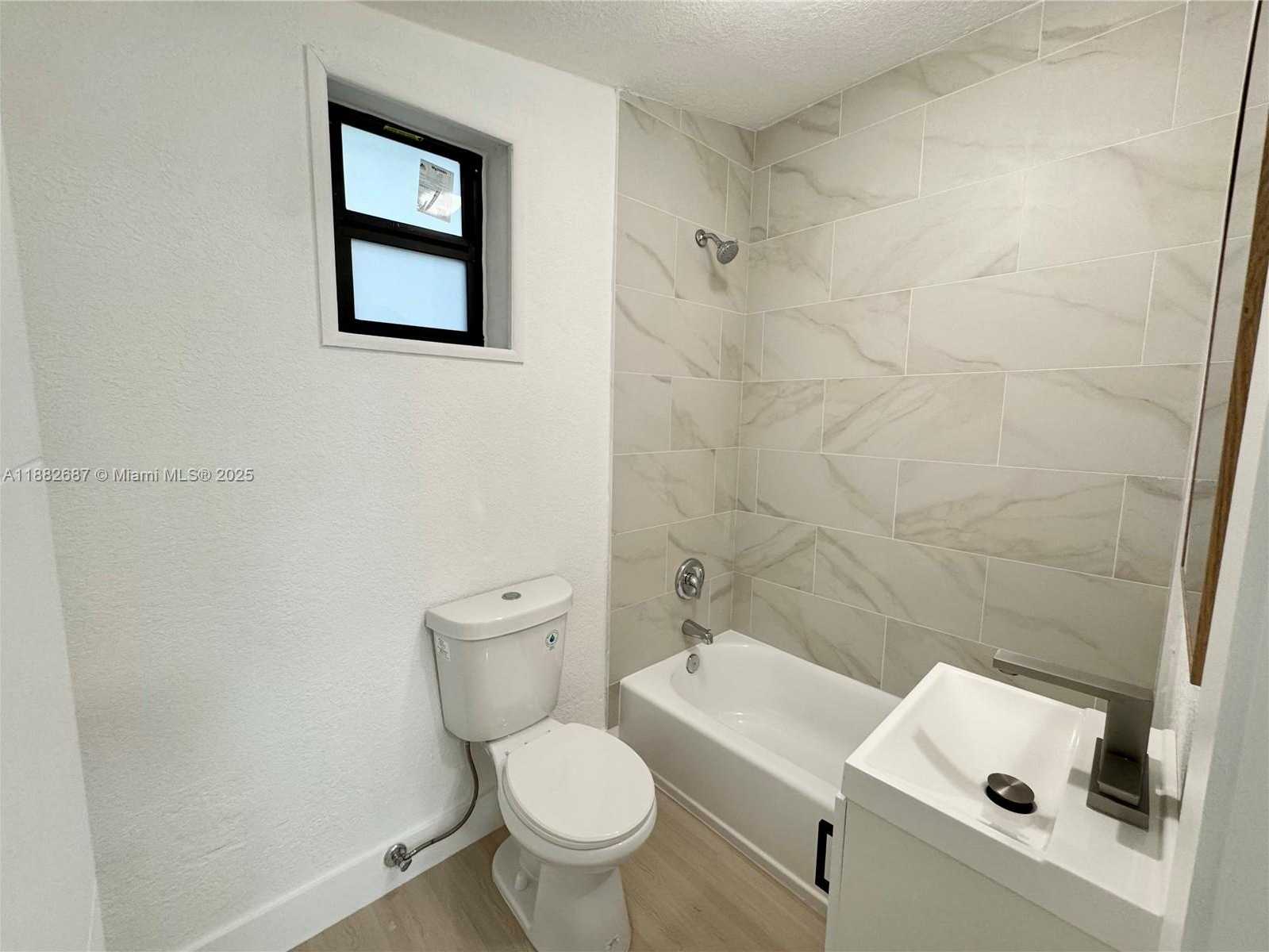 Small Image of 3101 NORTH WEST 164TH TER, Miami Gardens Number 27