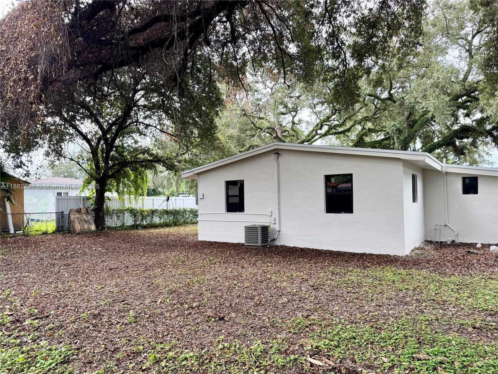Small Image of 3101 NORTH WEST 164TH TER, Miami Gardens Number 28