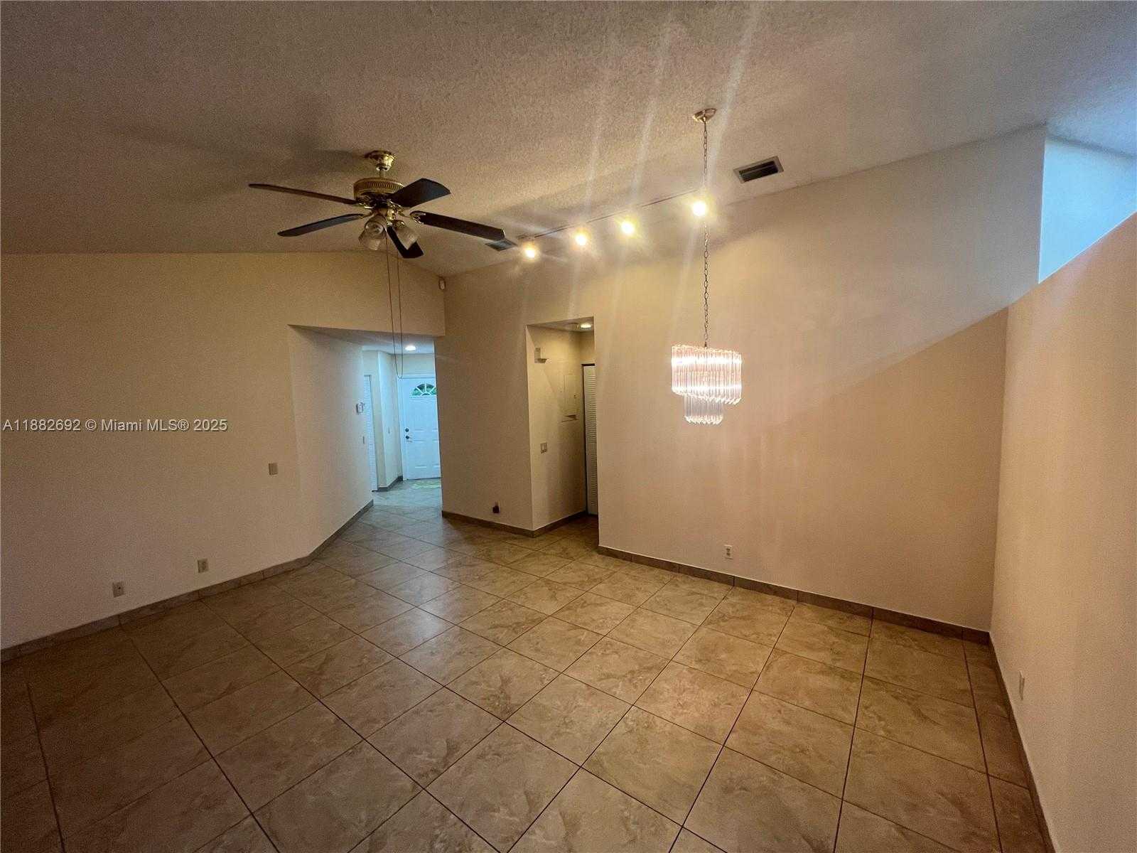 Small Image of 1321 NORTH SEAGRAPE CIRCLE, Weston Number 11