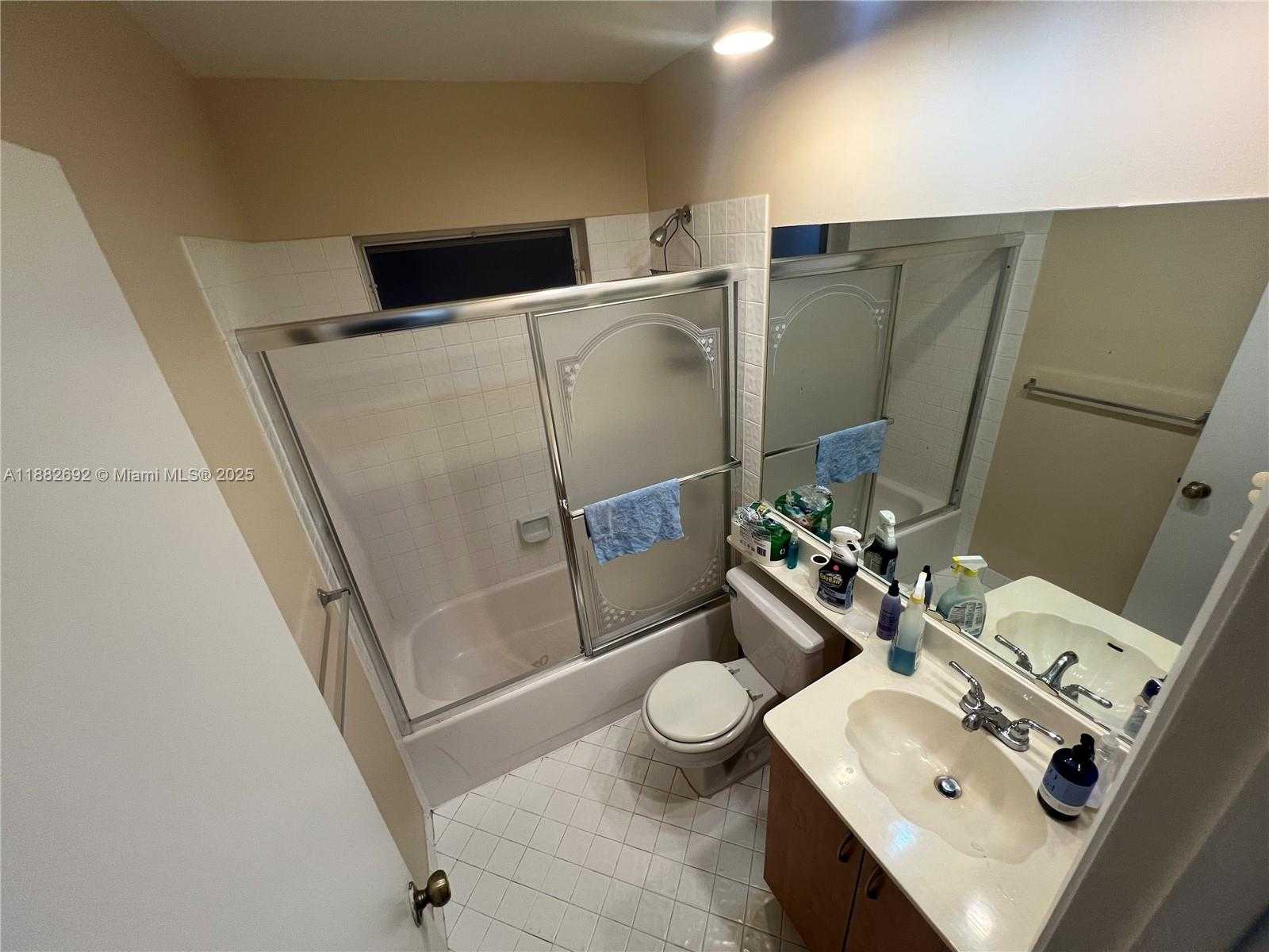 Small Image of 1321 NORTH SEAGRAPE CIRCLE, Weston Number 19