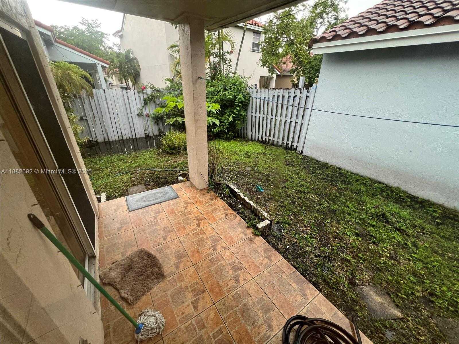 Small Image of 1321 NORTH SEAGRAPE CIRCLE, Weston Number 4