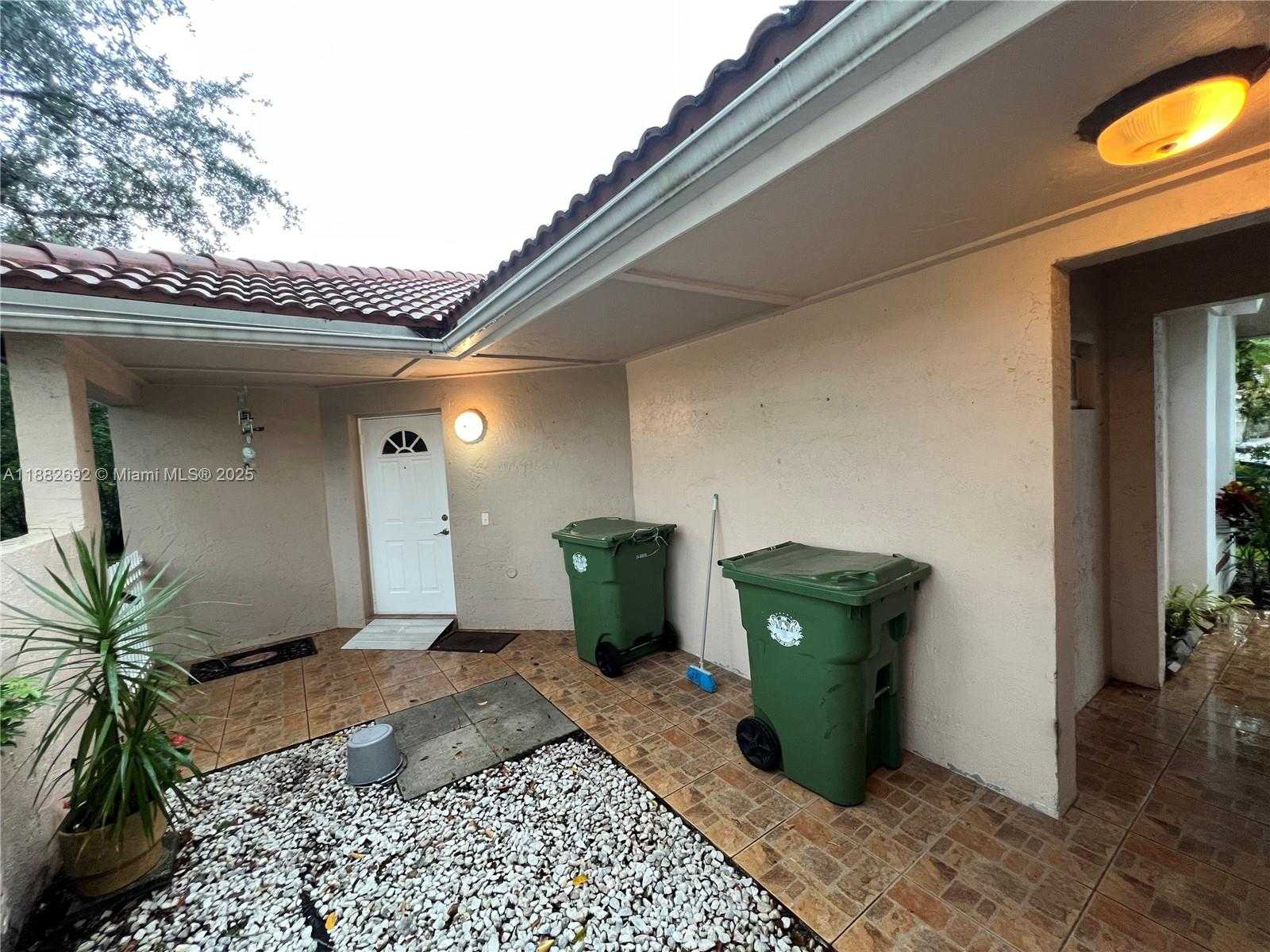 Small Image of 1321 NORTH SEAGRAPE CIRCLE, Weston Number 7