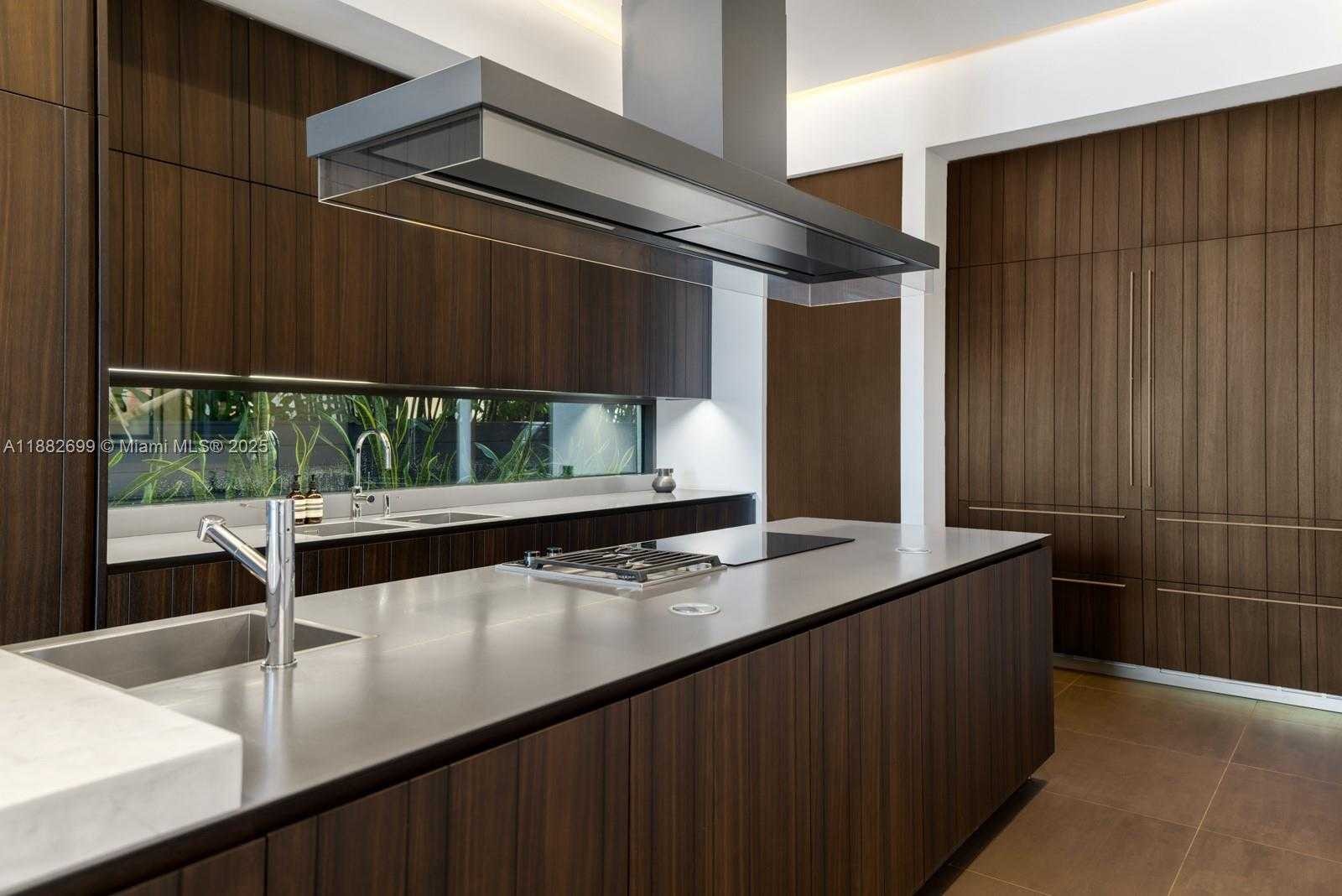 Small Image of 508 WEST DILIDO DR, Miami Beach Number 15