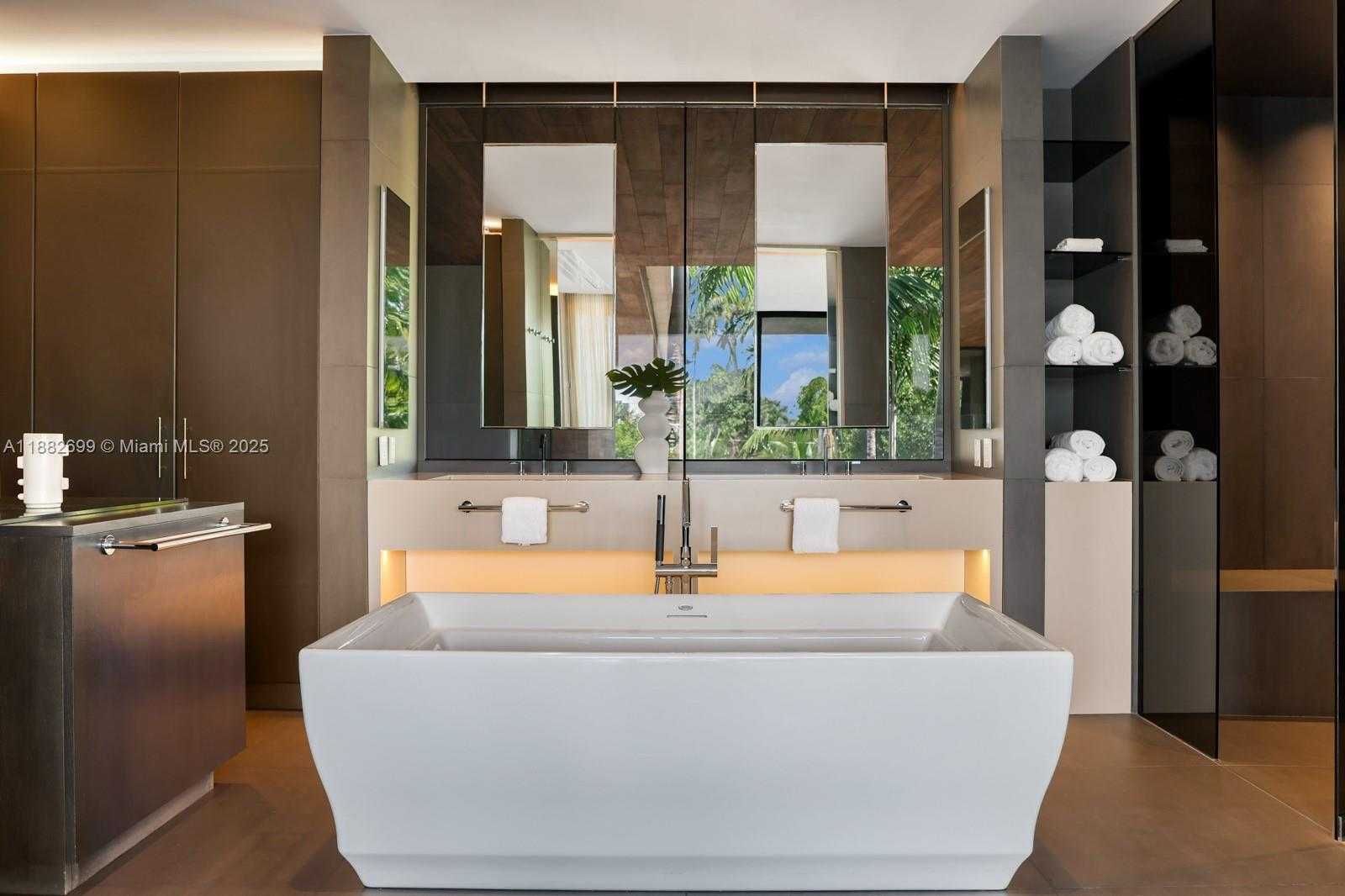 Small Image of 508 WEST DILIDO DR, Miami Beach Number 20