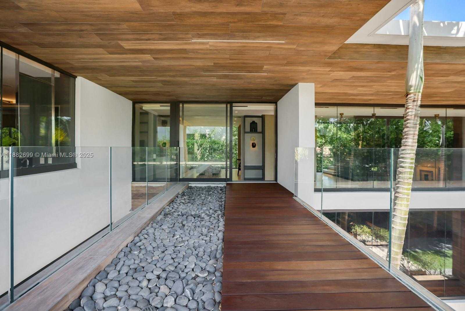 Small Image of 508 WEST DILIDO DR, Miami Beach Number 25