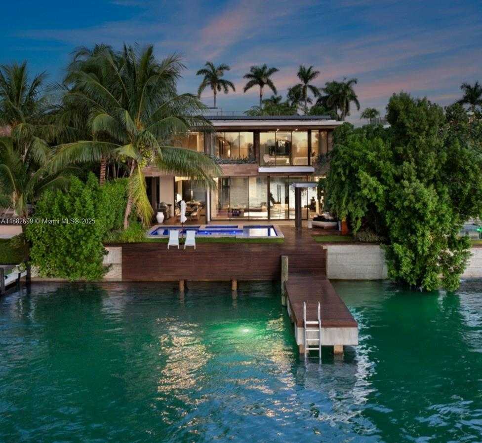 Small Image of 508 WEST DILIDO DR, Miami Beach Number 35