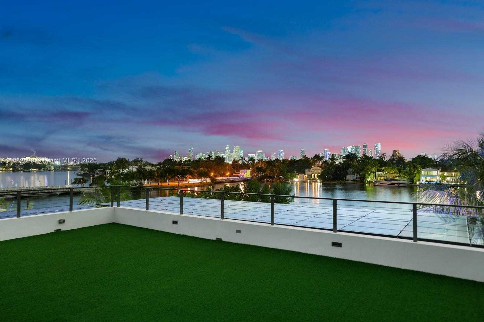 Small Image of 508 WEST DILIDO DR, Miami Beach Number 37