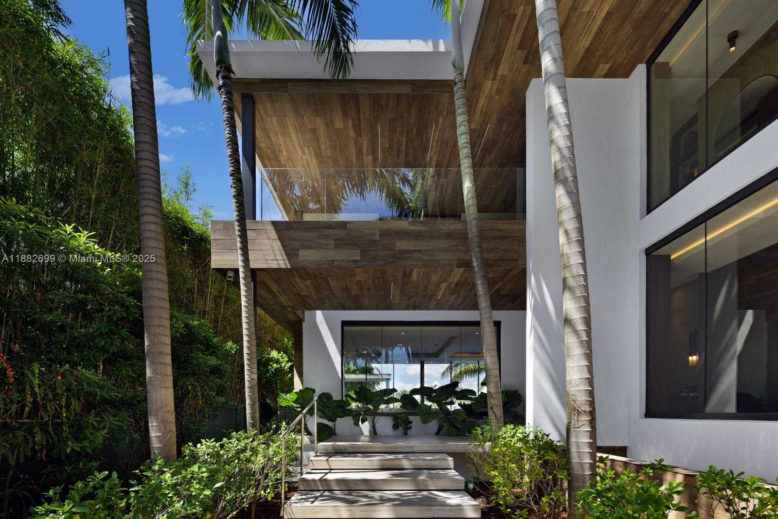 Small Image of 508 WEST DILIDO DR, Miami Beach Number 4