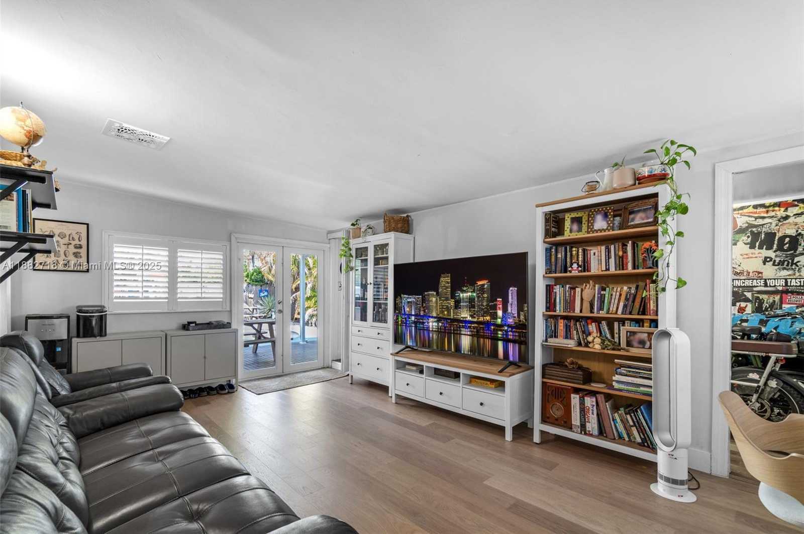 Small Image of 20130 SOUTH WEST 106TH CT, Cutler Bay Number 10