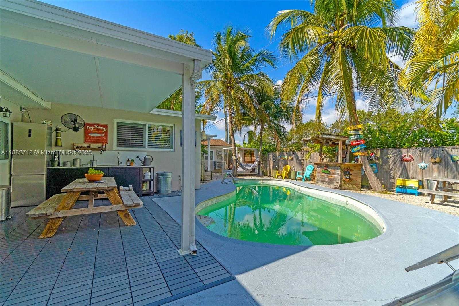 Small Image of 20130 SOUTH WEST 106TH CT, Cutler Bay Number 27