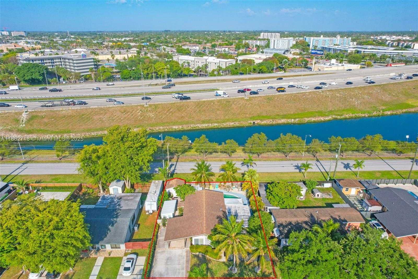 Small Image of 20130 SOUTH WEST 106TH CT, Cutler Bay Number 31