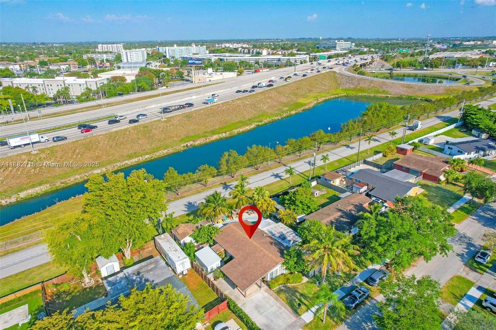 Small Image of 20130 SOUTH WEST 106TH CT, Cutler Bay Number 32