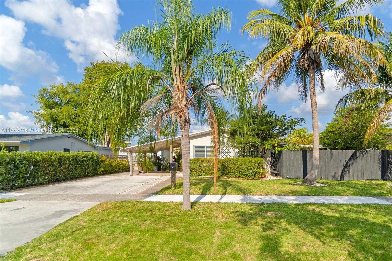 Small Image of 20130 SOUTH WEST 106TH CT, Cutler Bay Number 36