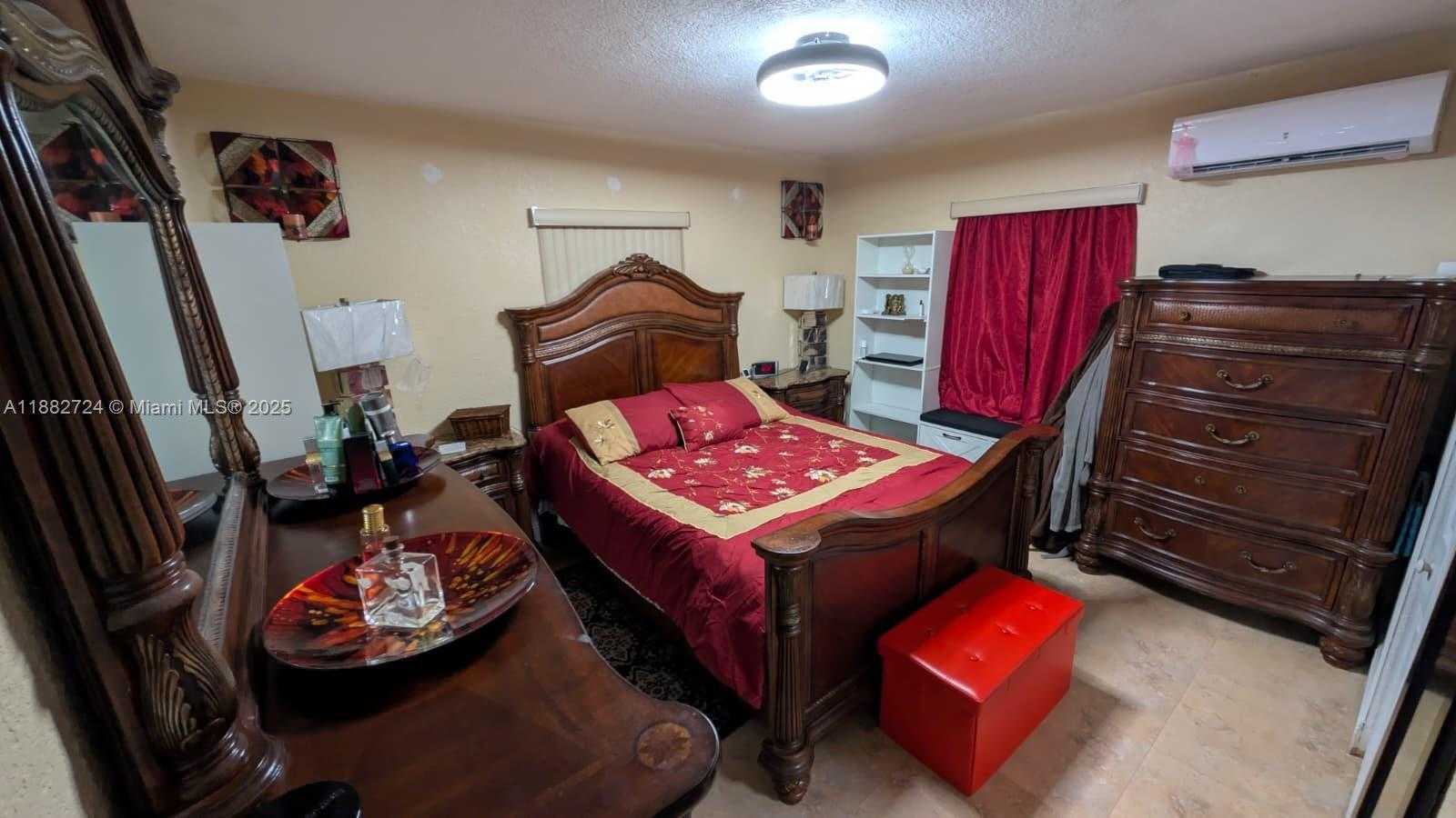 Small Image of 13800 NORTH WEST 2ND AVE, North Miami Number 14
